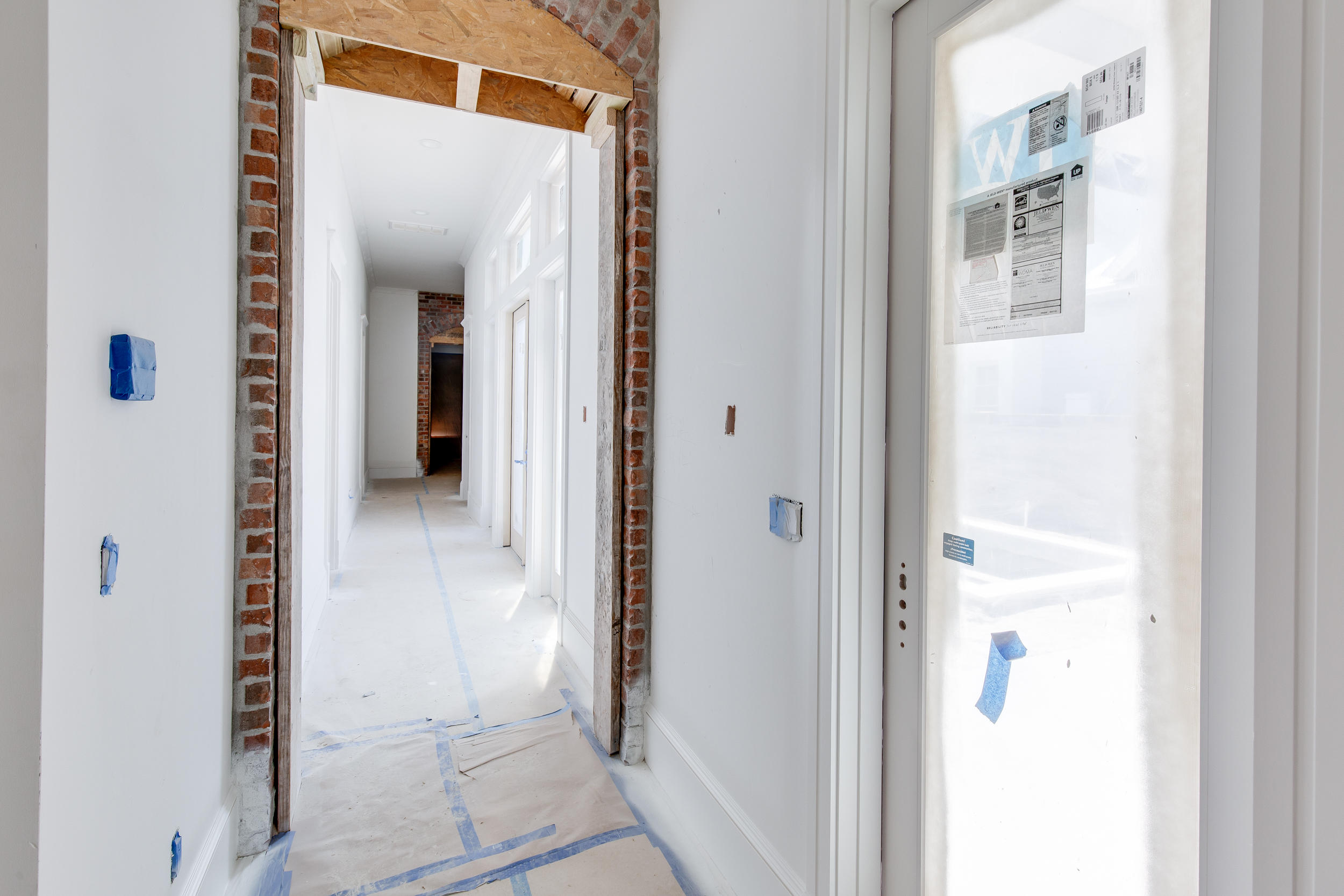 CHURCHILL OAKS - Residential