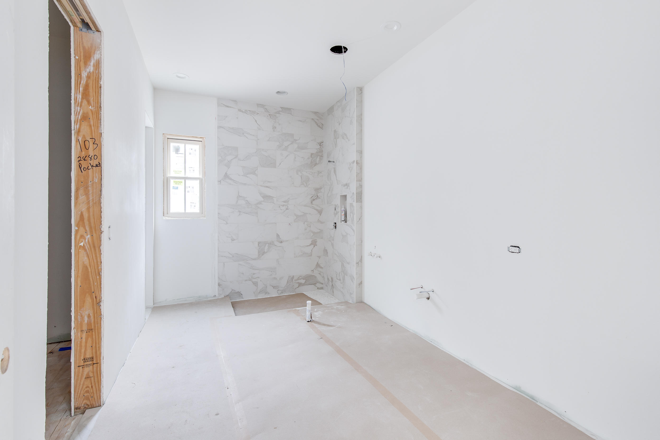 CHURCHILL OAKS - Residential