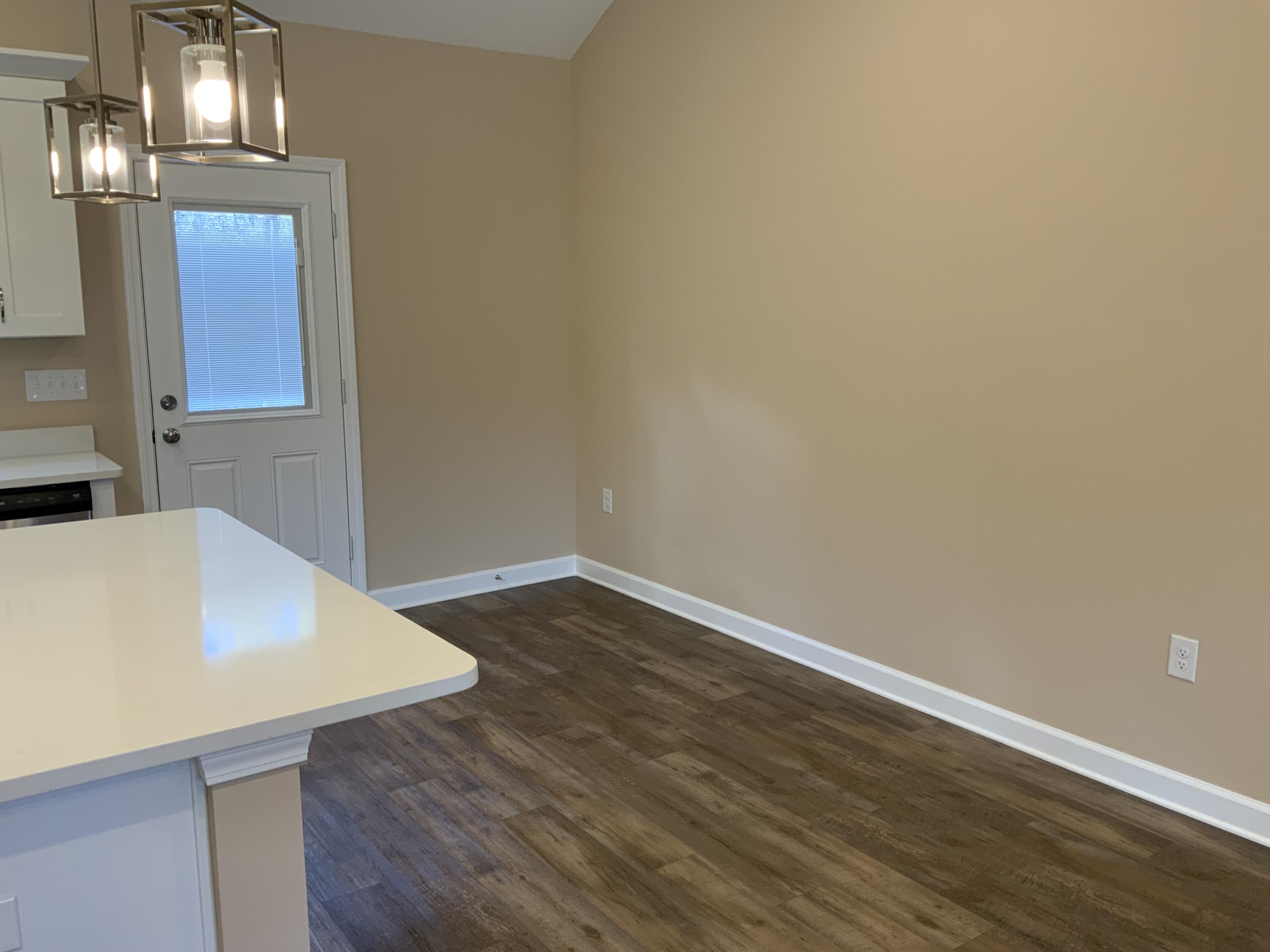 MAJESTIC OAKS VINEYARD - Residential