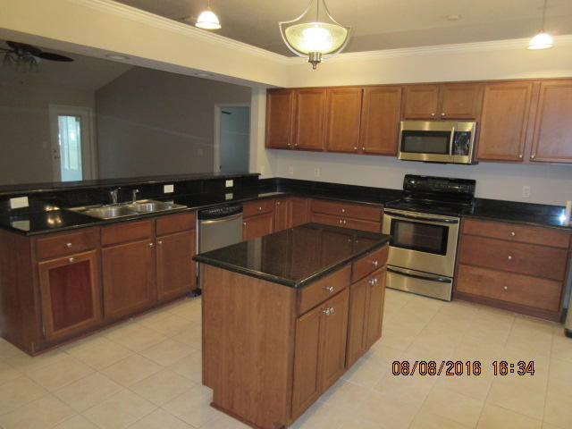PORT DIXIE - Residential Lease