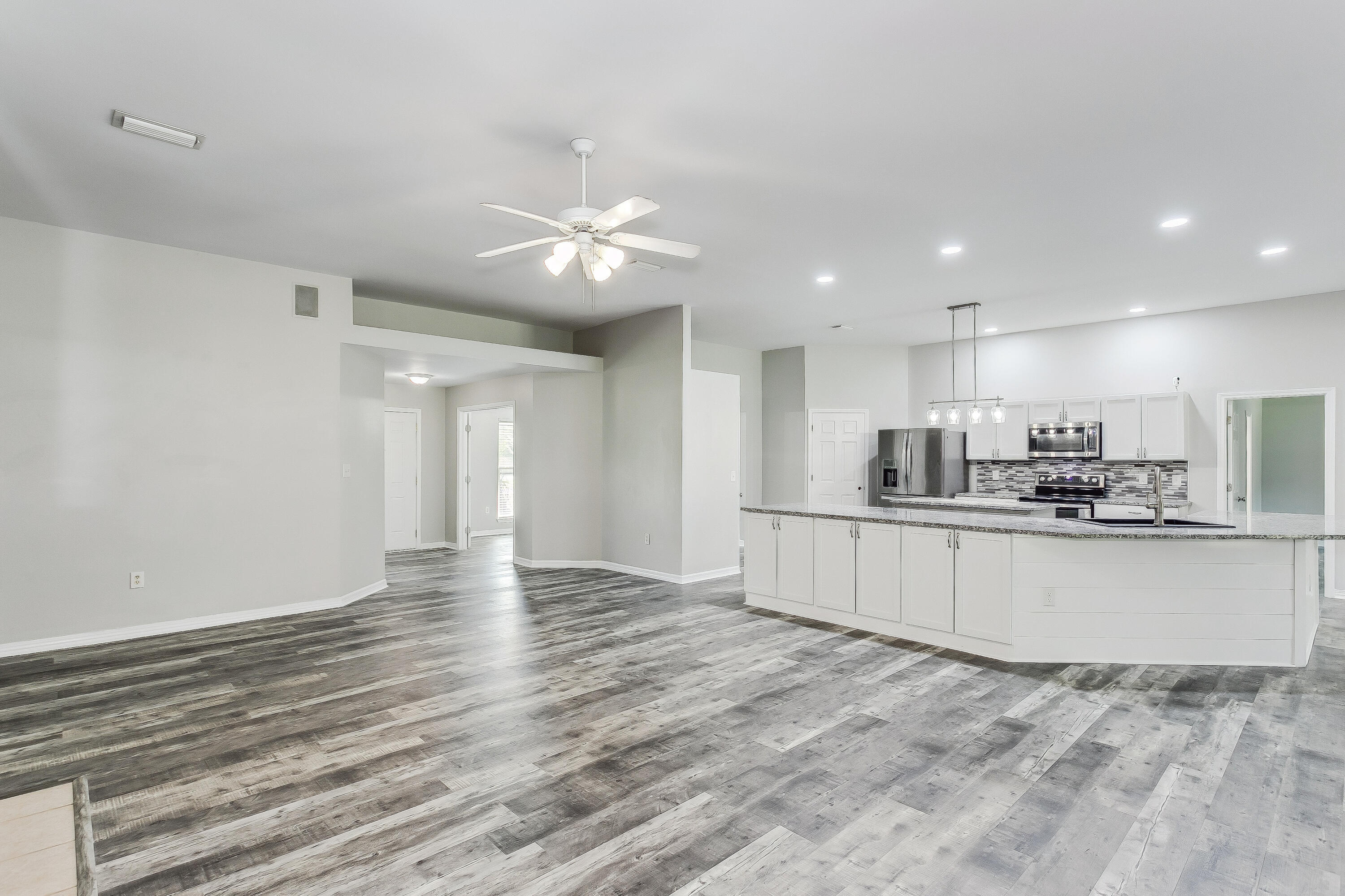 HOLLEY BY THE SEA - Residential