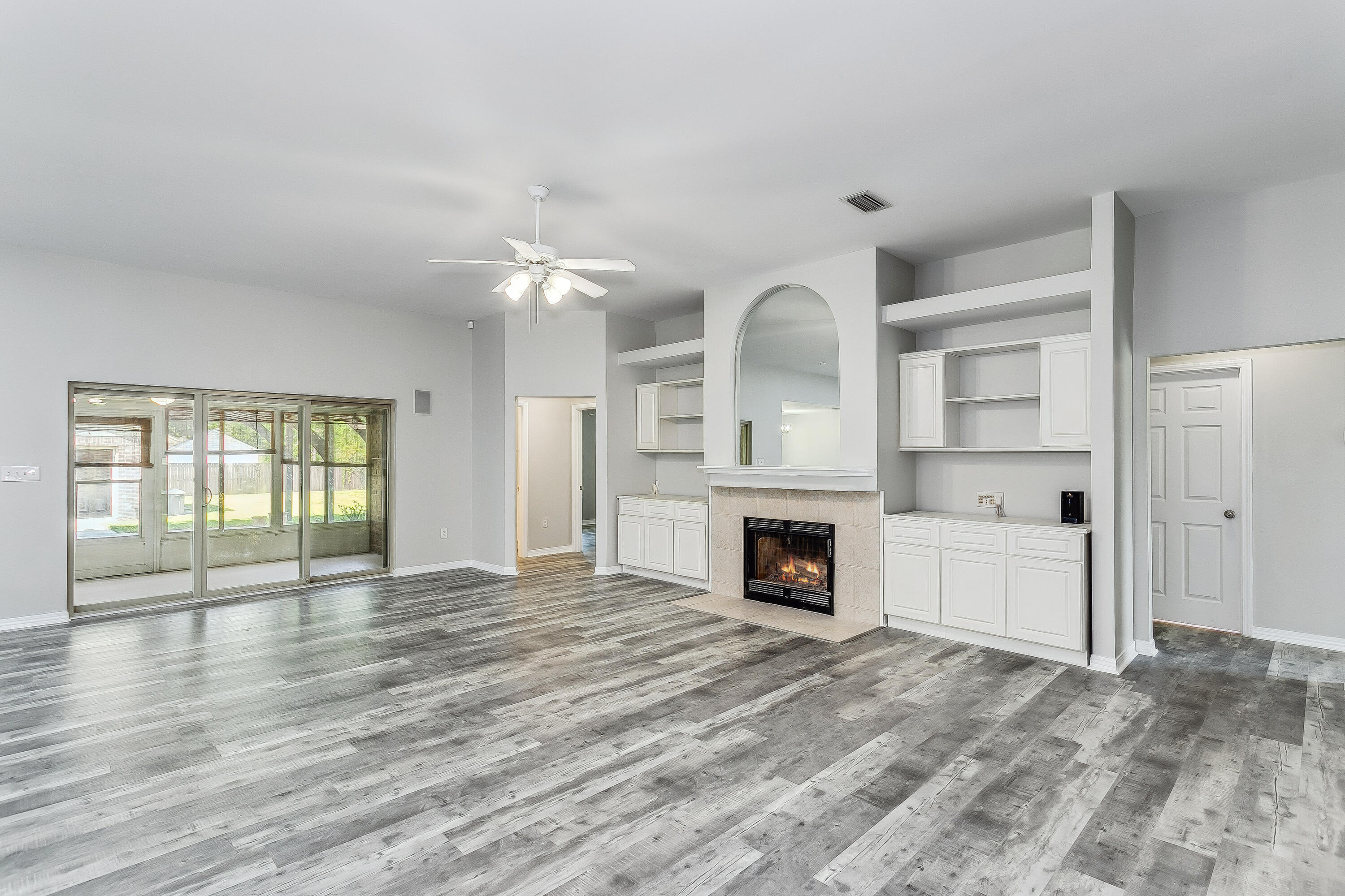 HOLLEY BY THE SEA - Residential