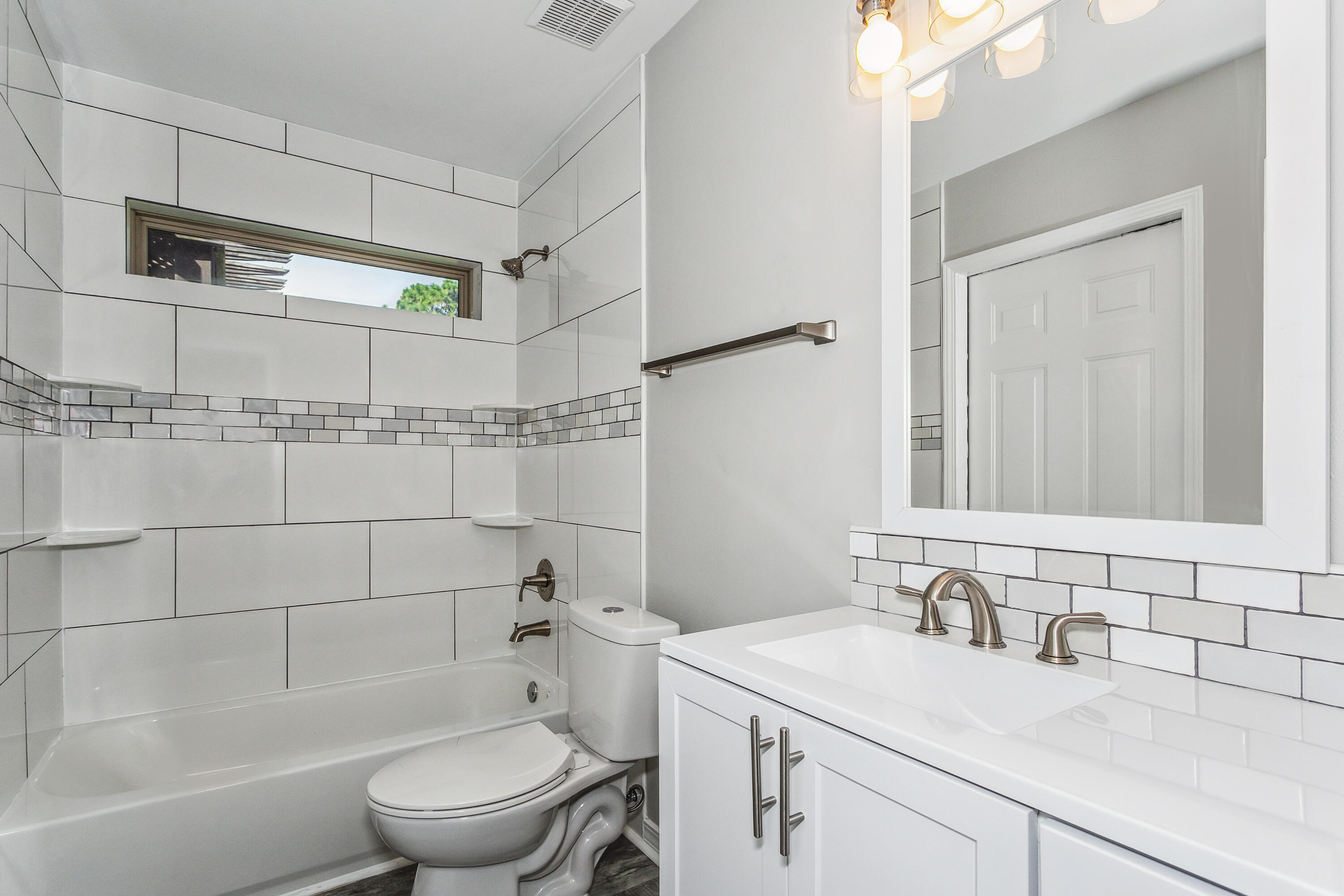 HOLLEY BY THE SEA - Residential