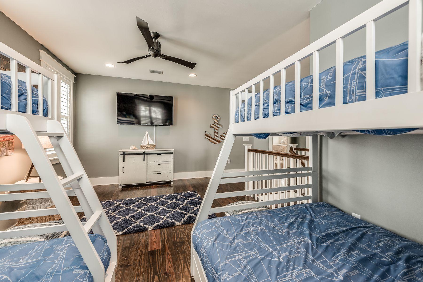 NATUREWALK AT SEAGROVE - Residential