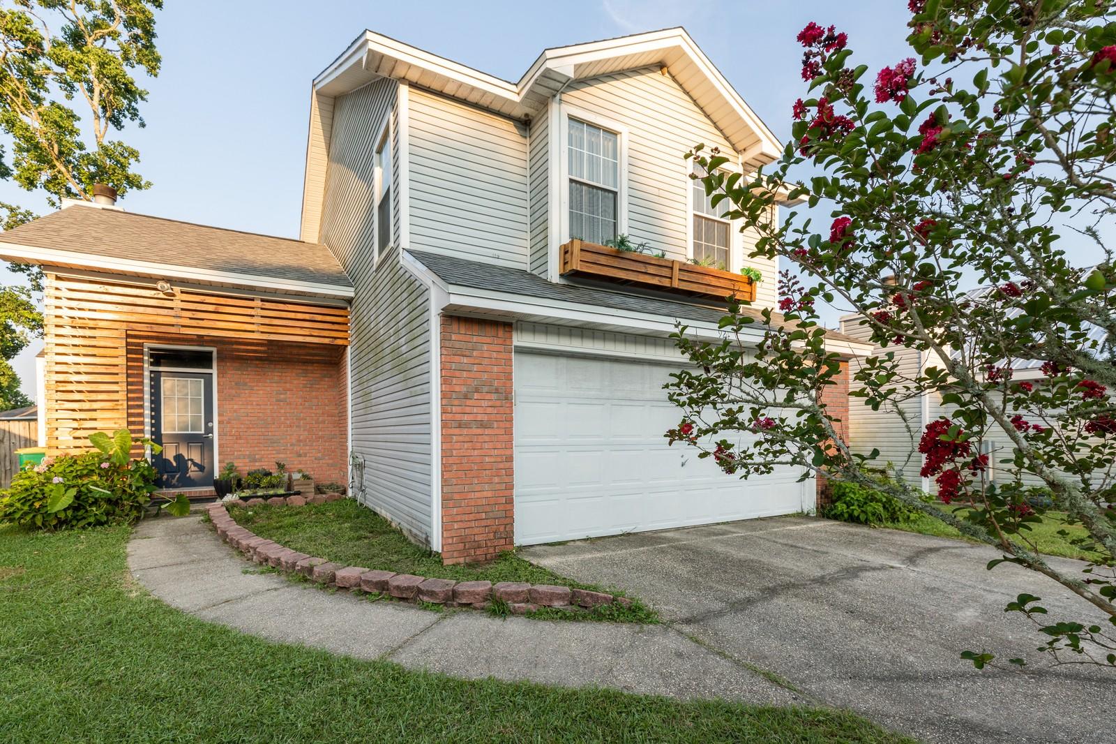 LIVE OAK MANORS - Residential