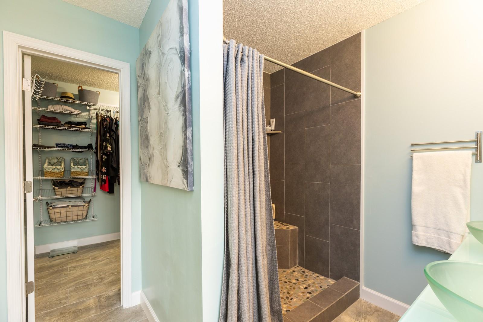 LIVE OAK MANORS - Residential