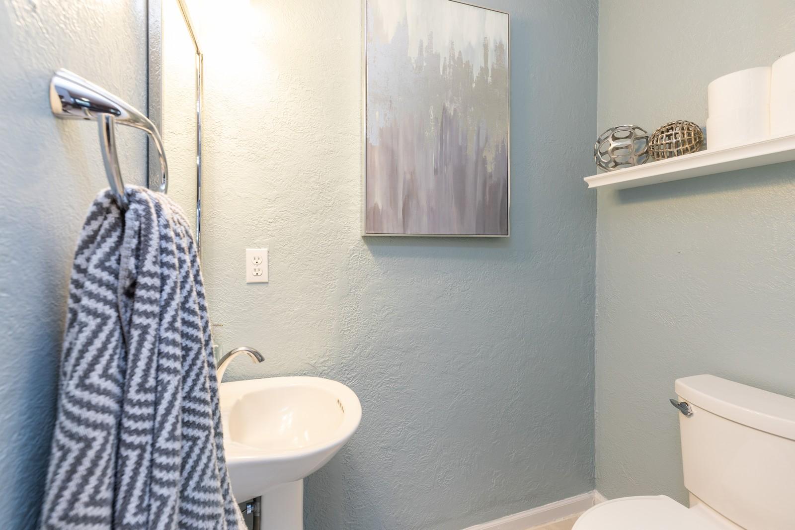 LIVE OAK MANORS - Residential