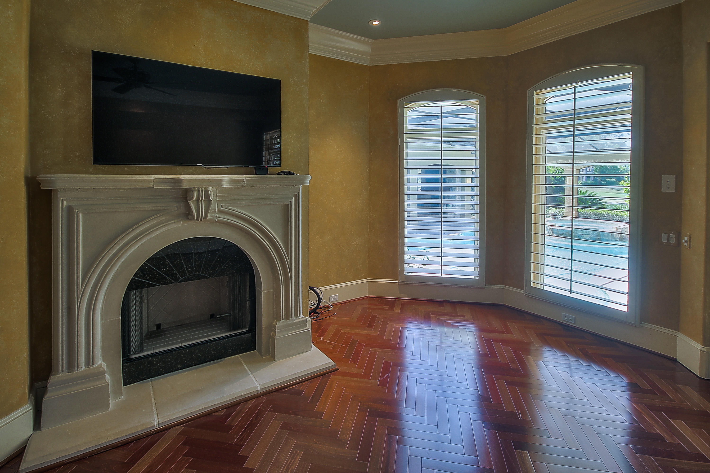 BURNT PINE - Residential