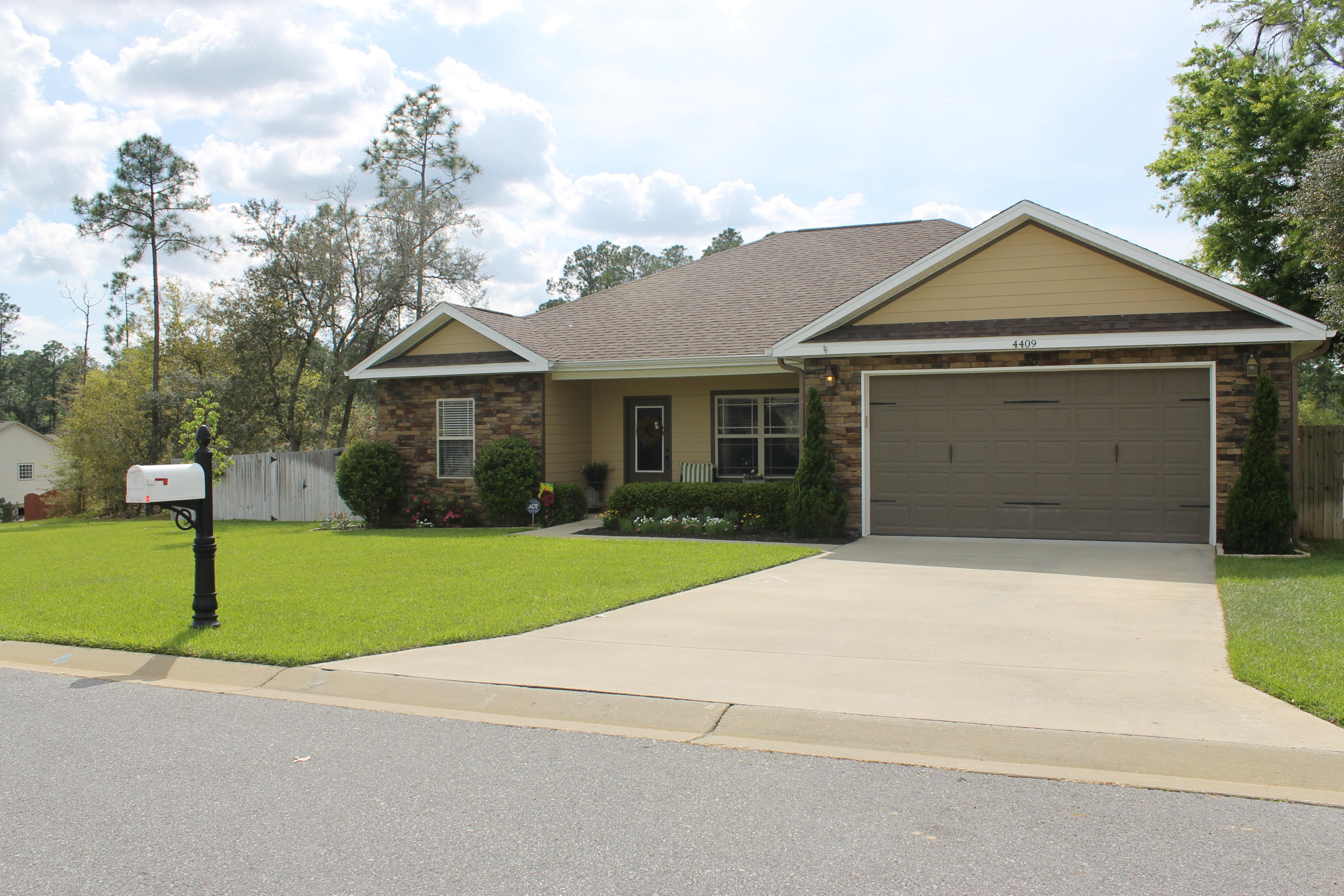 DUGGAN POND ESTATES - Residential