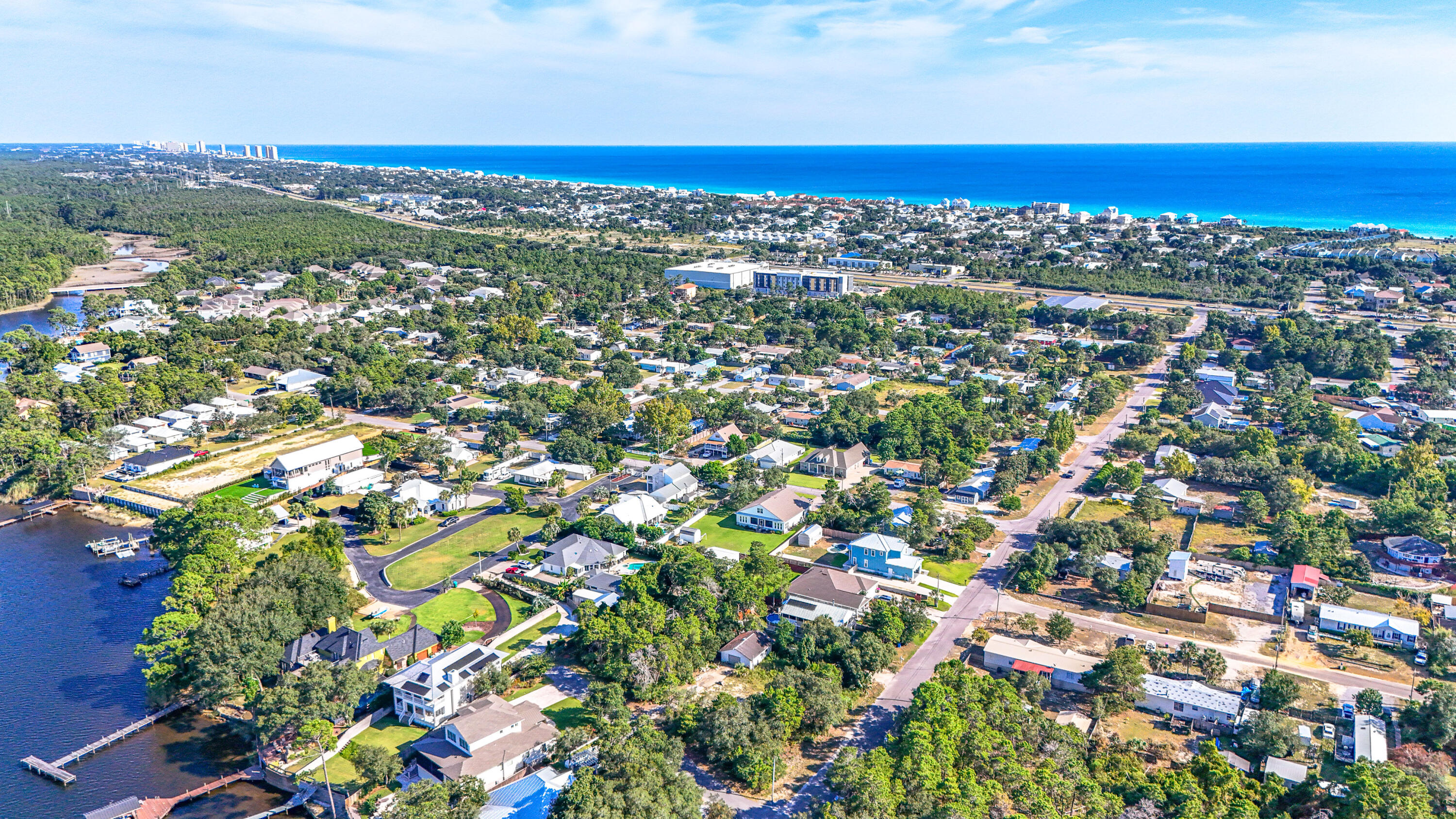 NO RECORDED SUBDIVISION - Land