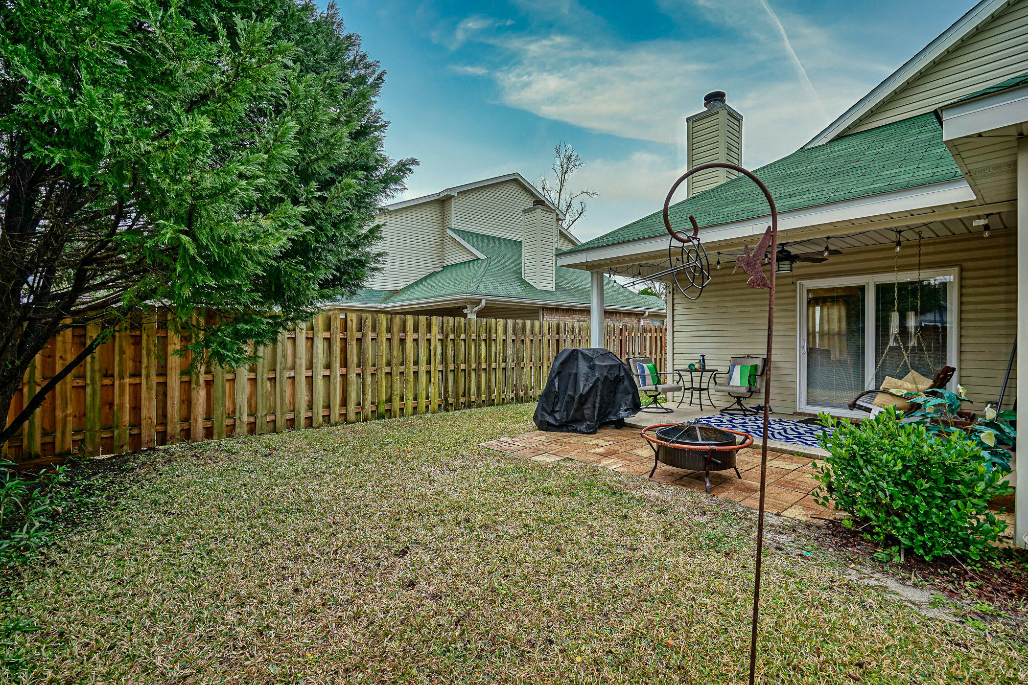 MAGNOLIA SQUARE - Residential