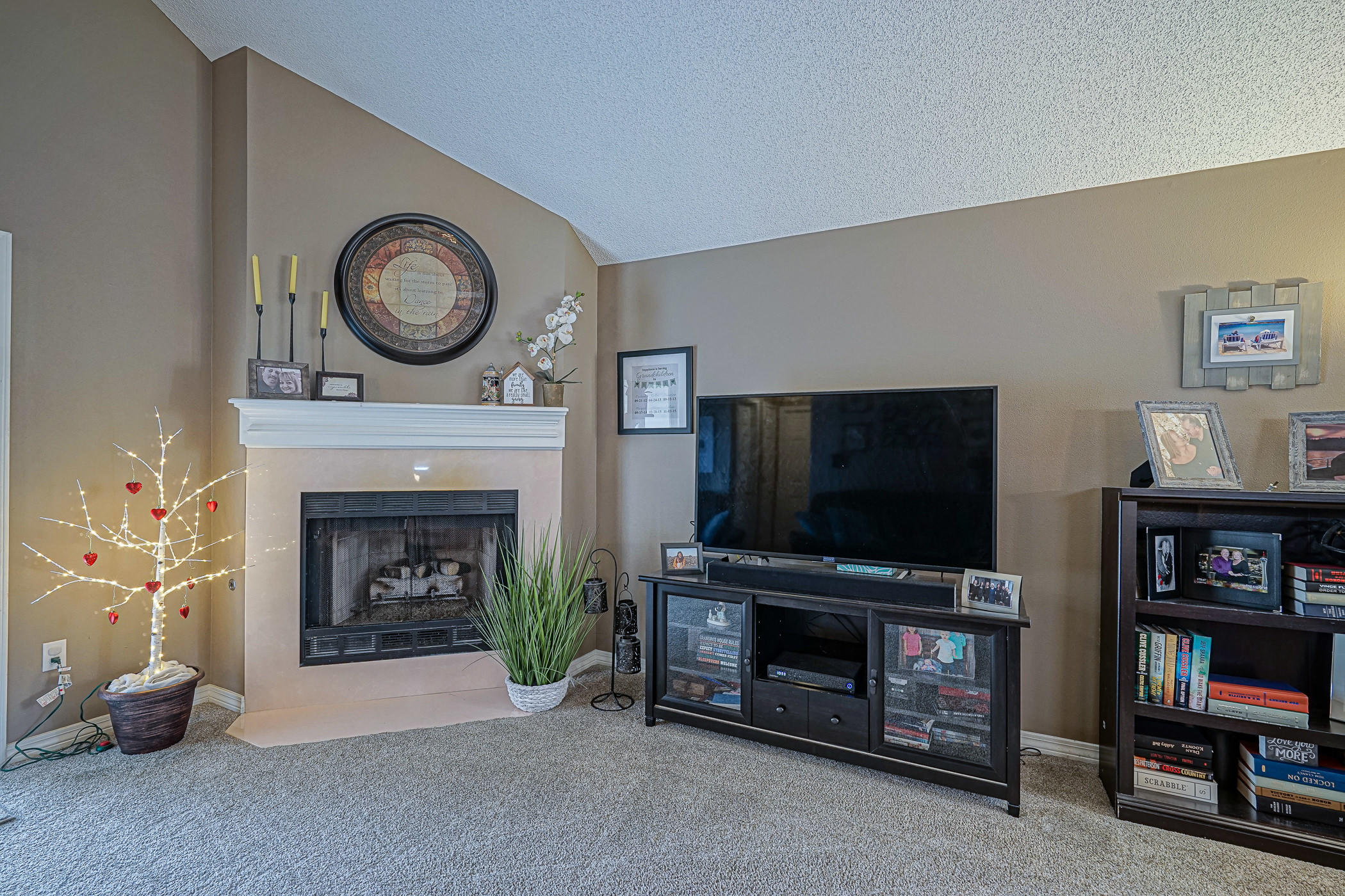 MAGNOLIA SQUARE - Residential