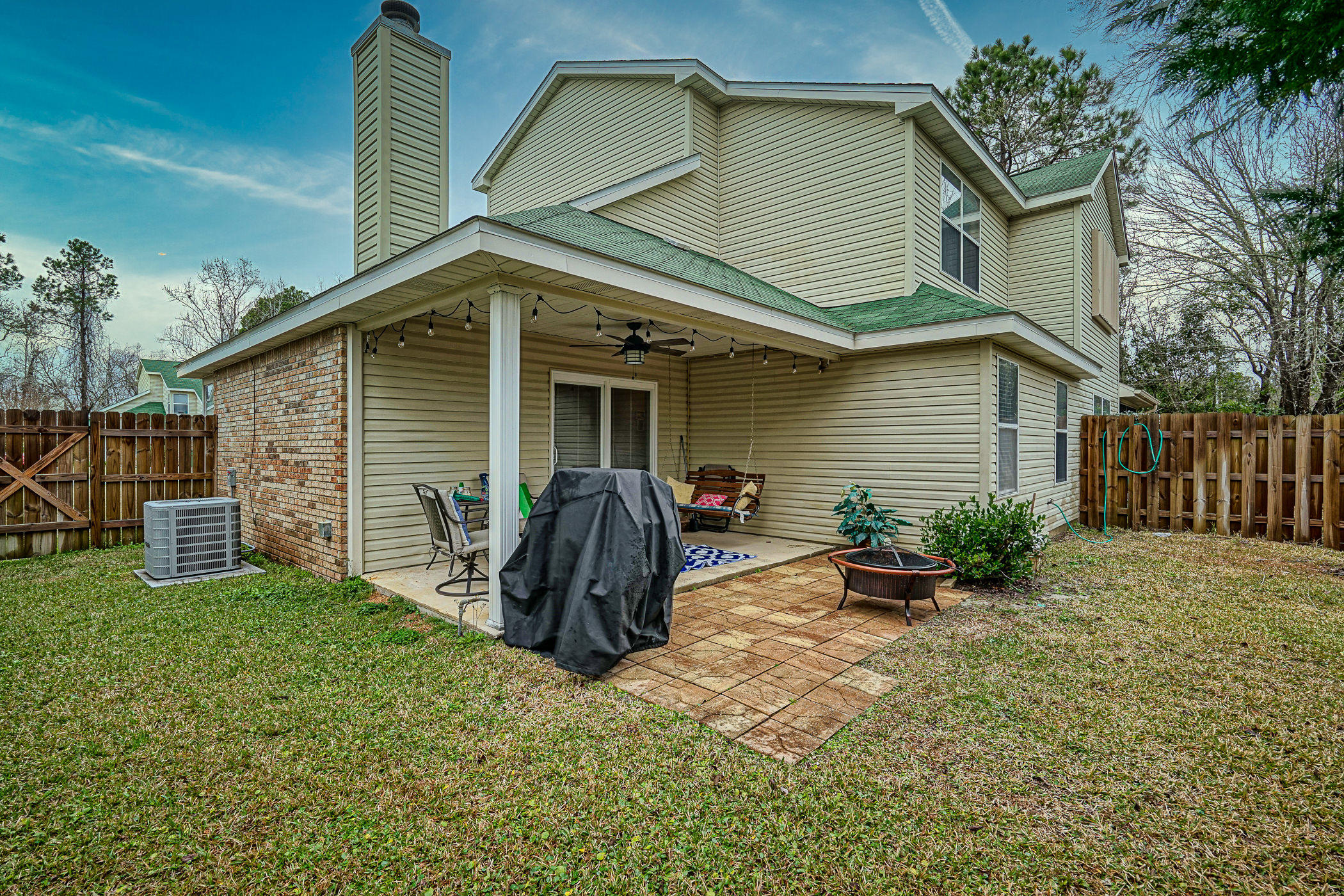MAGNOLIA SQUARE - Residential