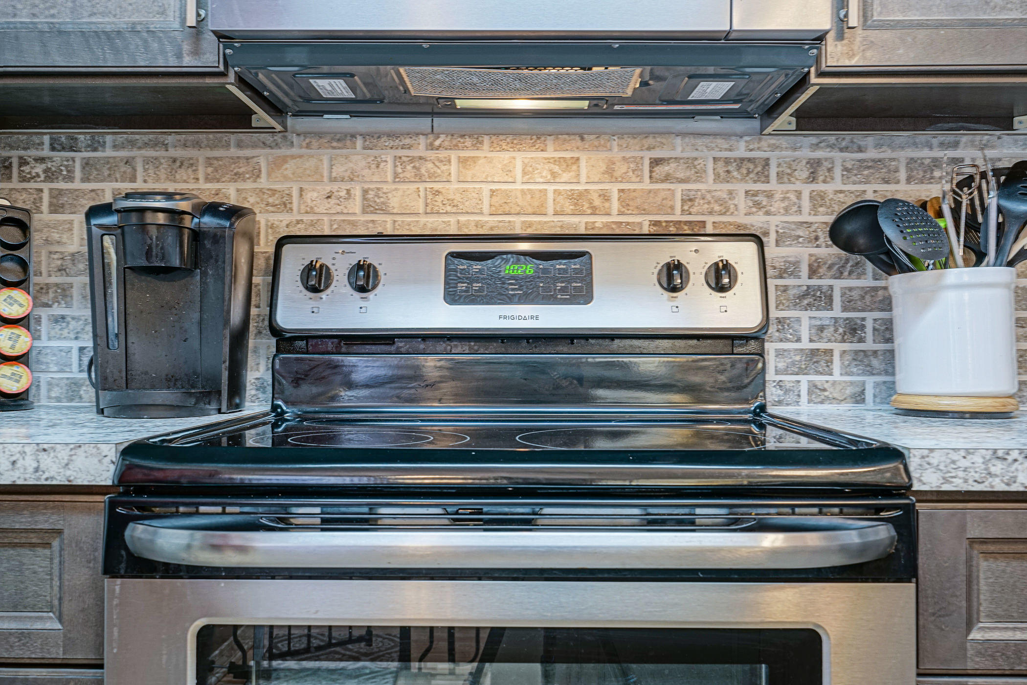 MAGNOLIA SQUARE - Residential