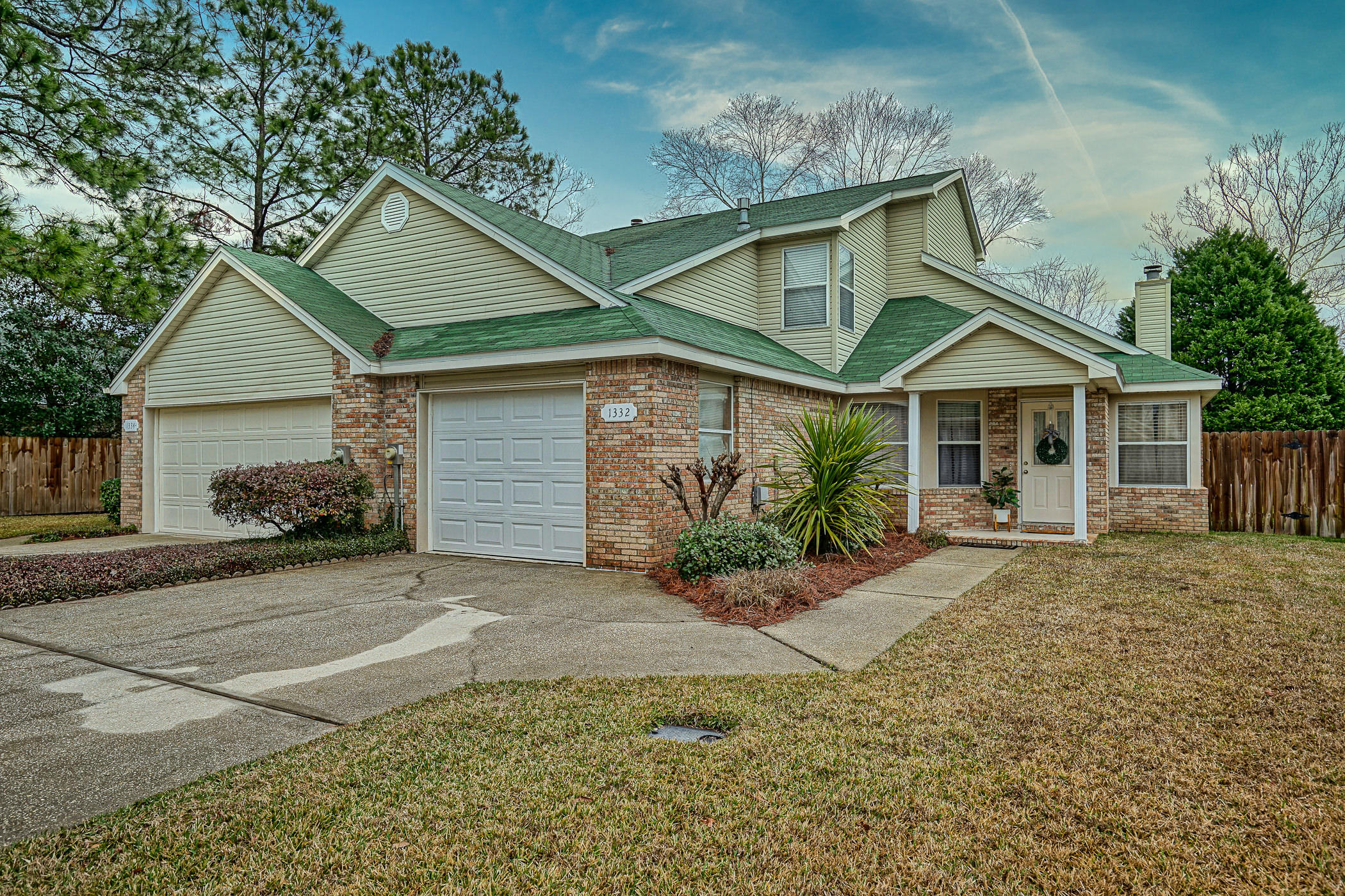 MAGNOLIA SQUARE - Residential