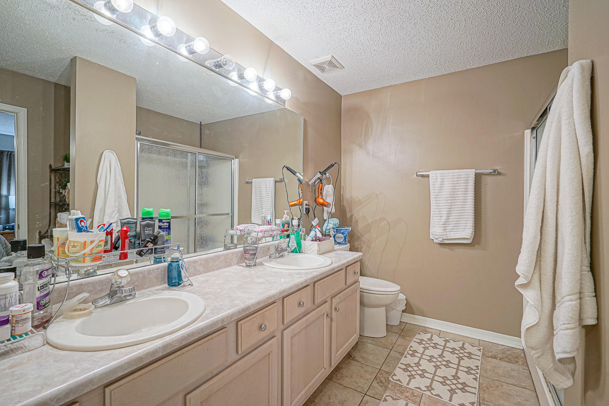 MAGNOLIA SQUARE - Residential