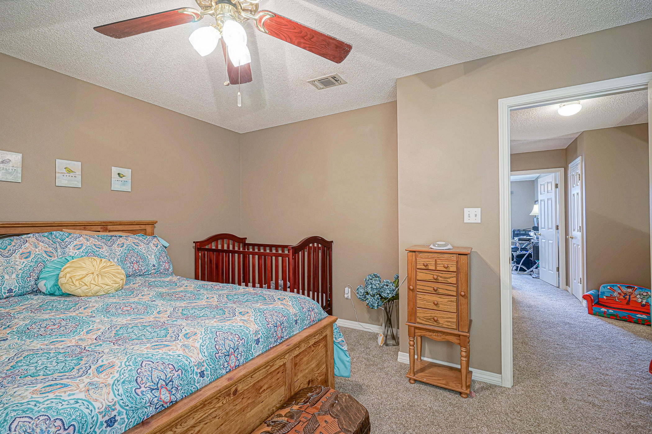 MAGNOLIA SQUARE - Residential