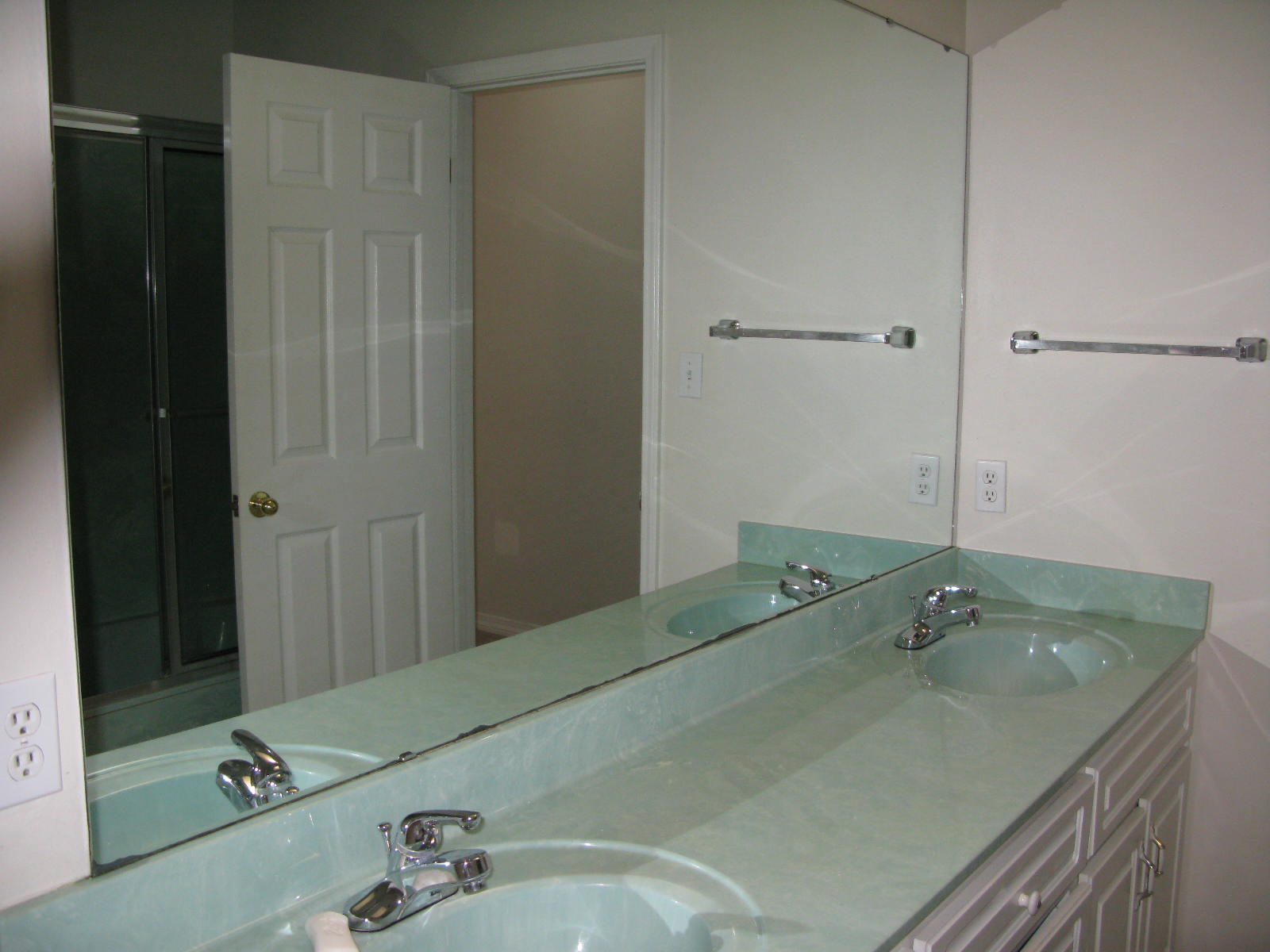 EMERALD BREEZE ESTATES - Residential