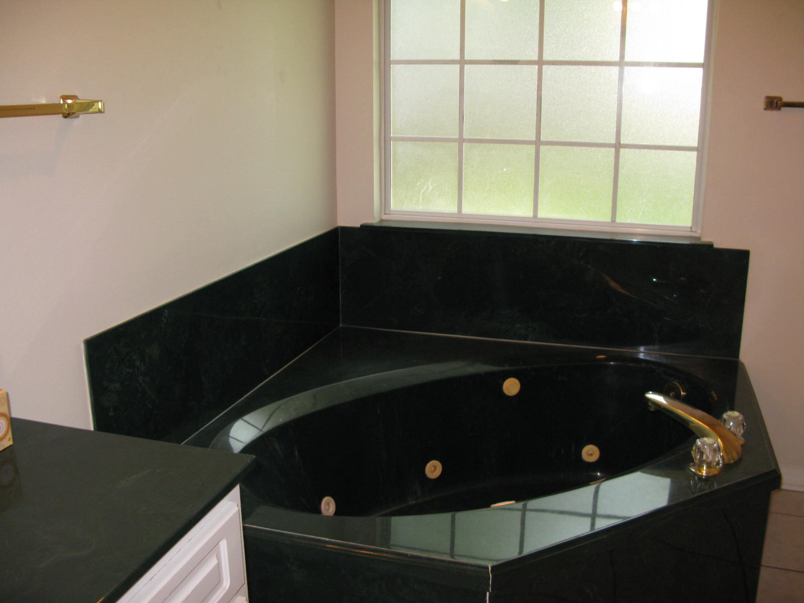 EMERALD BREEZE ESTATES - Residential