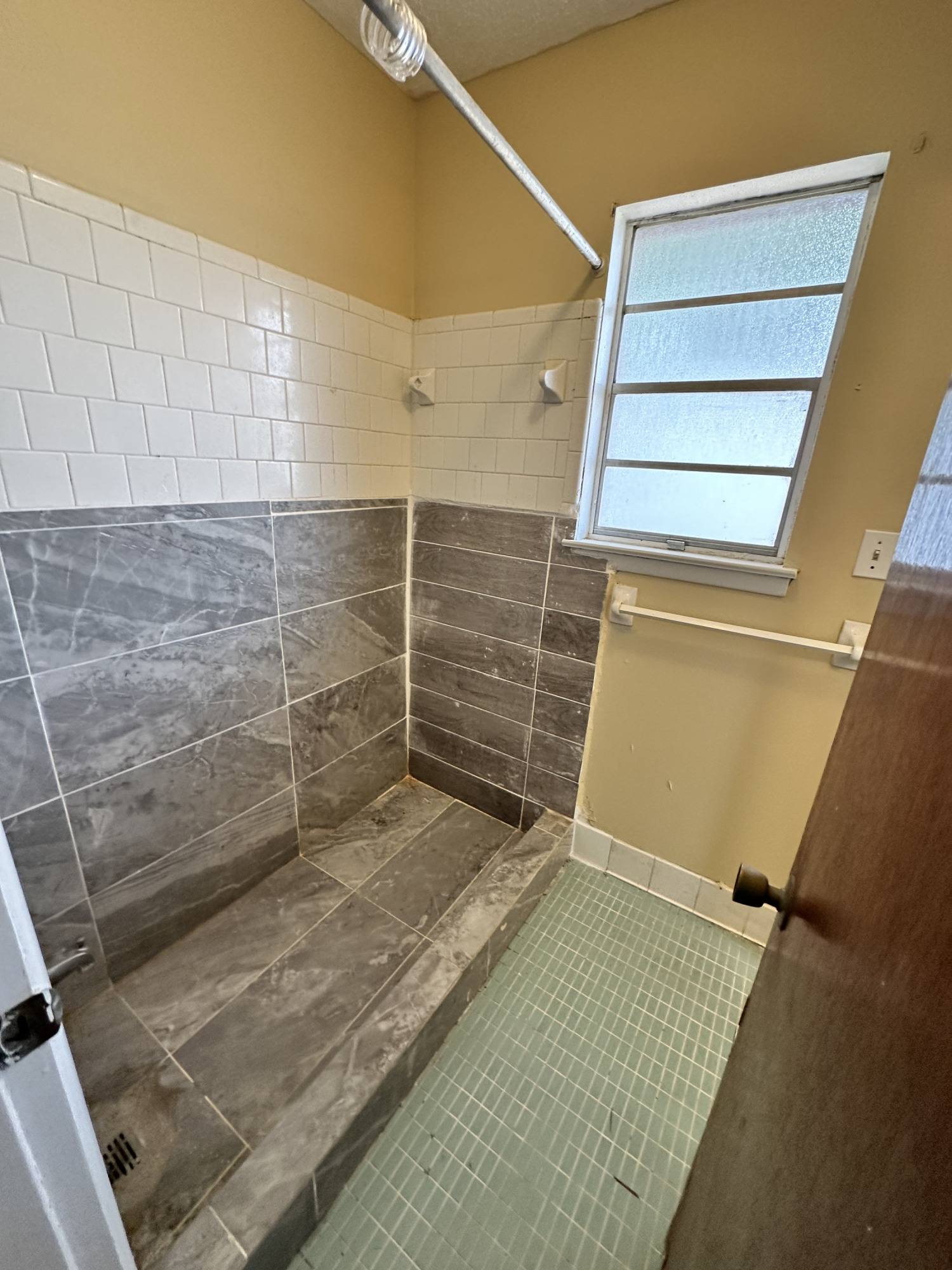 WINTHROP PLACE 1ST ADDN - Residential