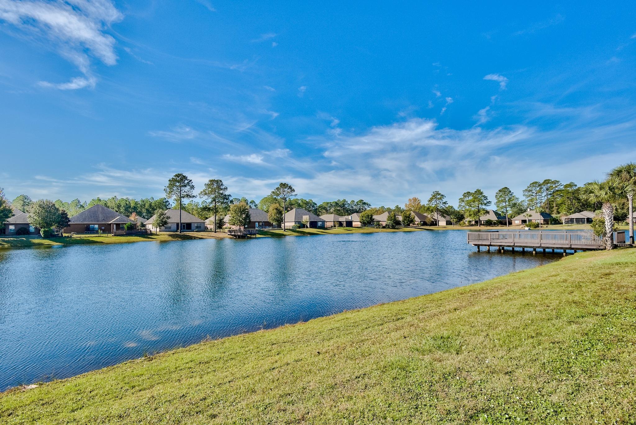 WHISPERING LAKES - Residential
