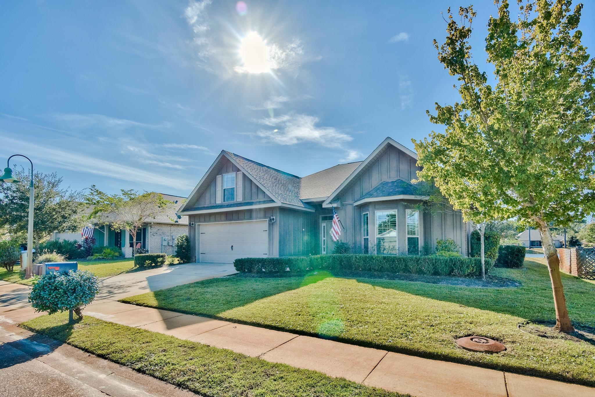 WHISPERING LAKES - Residential