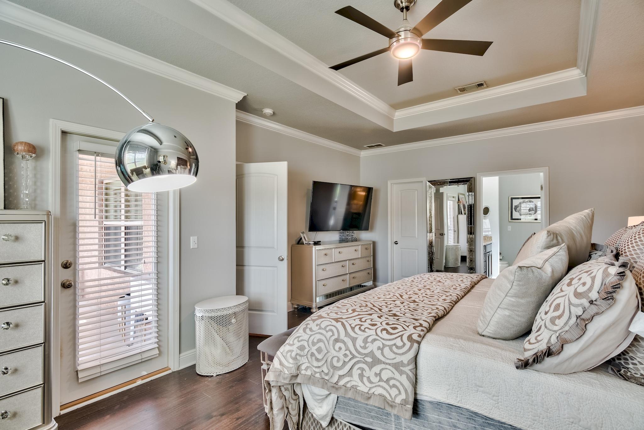 WHISPERING LAKES - Residential