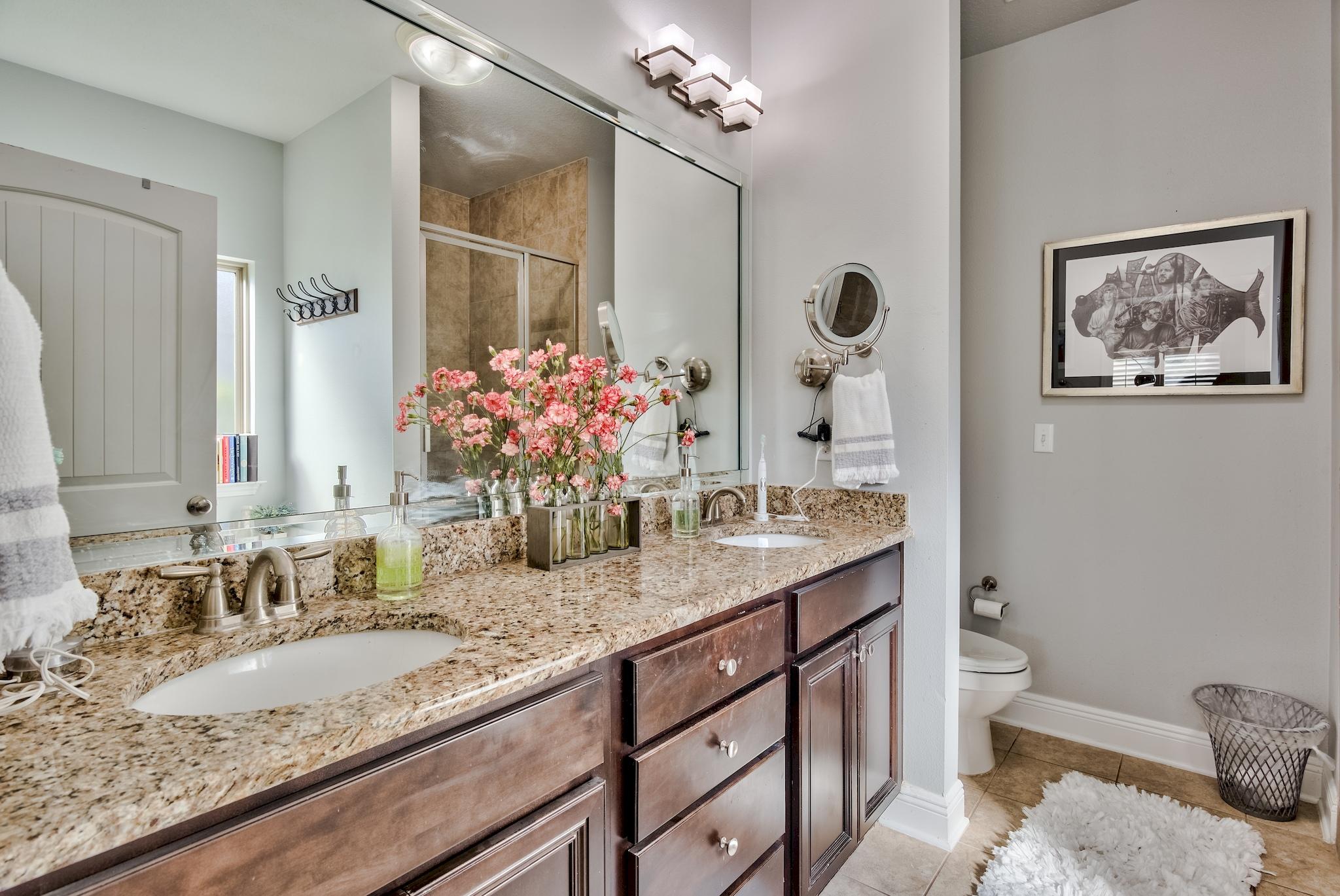 WHISPERING LAKES - Residential