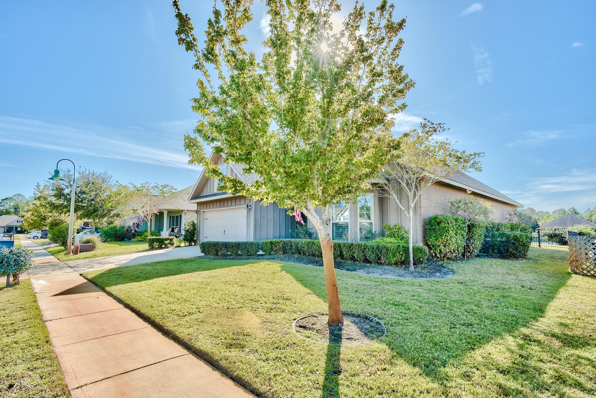 WHISPERING LAKES - Residential