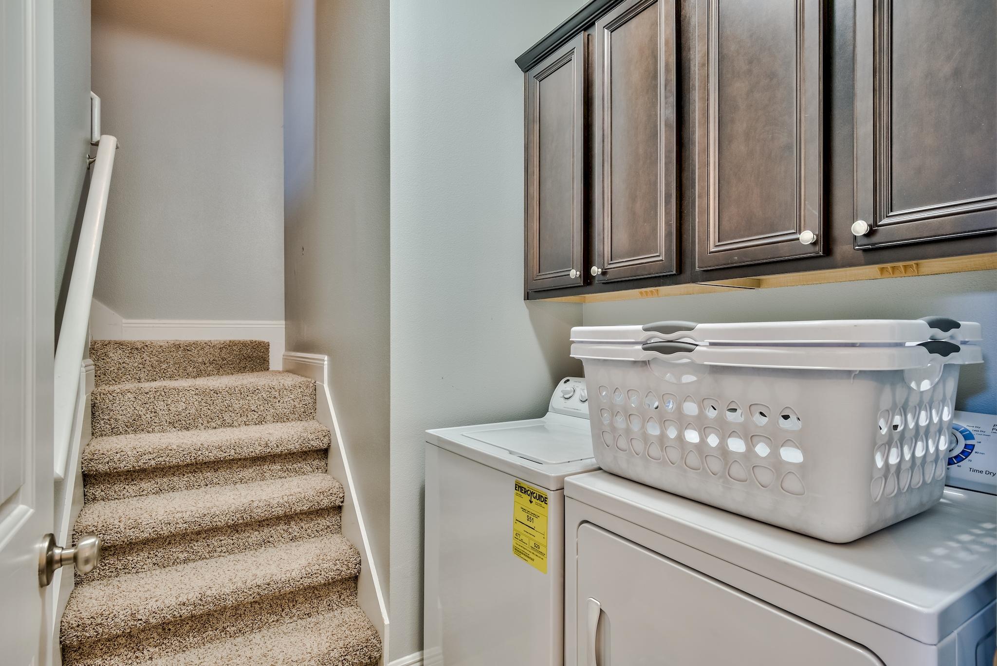 WHISPERING LAKES - Residential