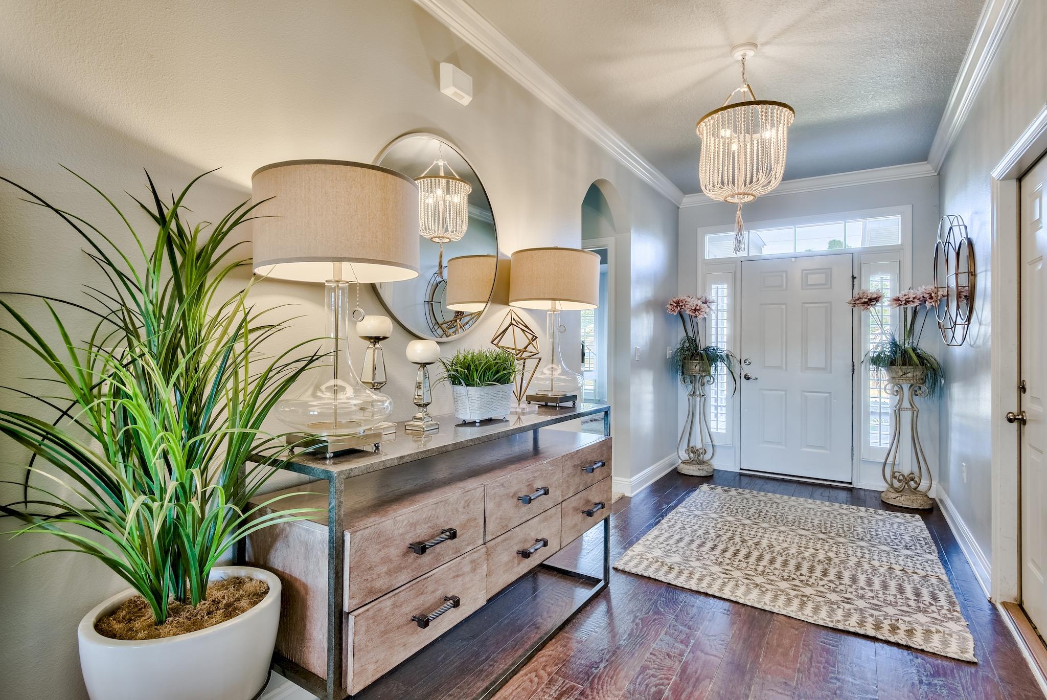 WHISPERING LAKES - Residential