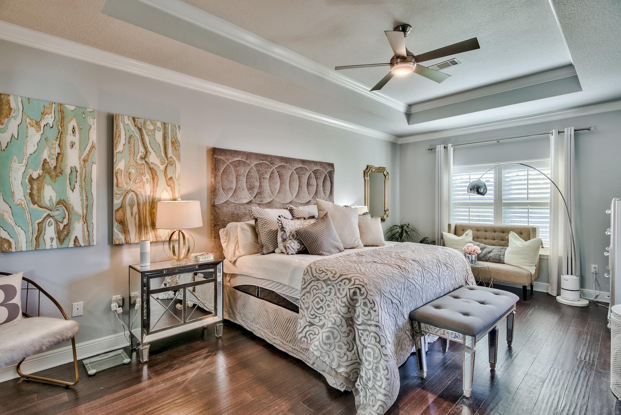 WHISPERING LAKES - Residential