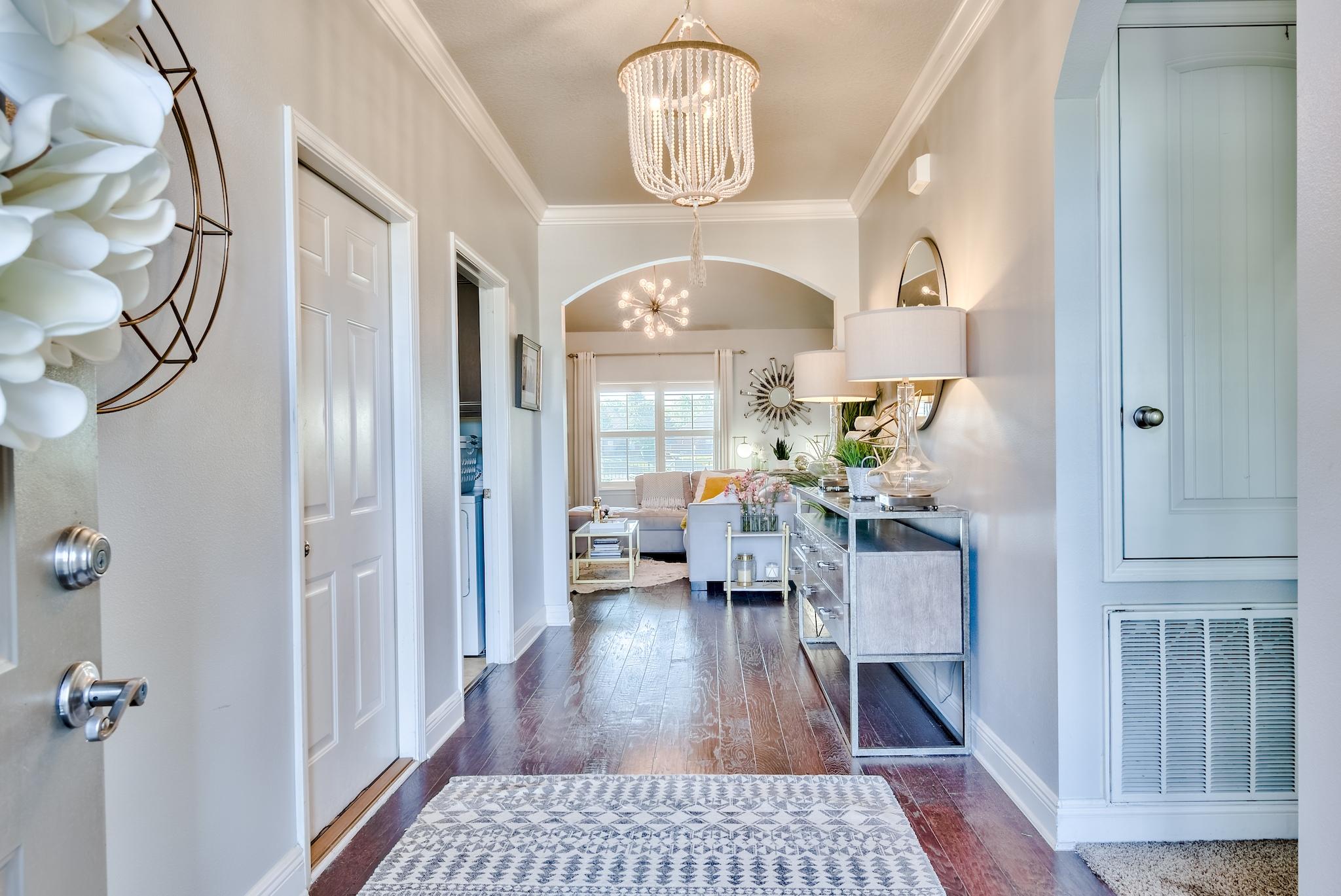 WHISPERING LAKES - Residential