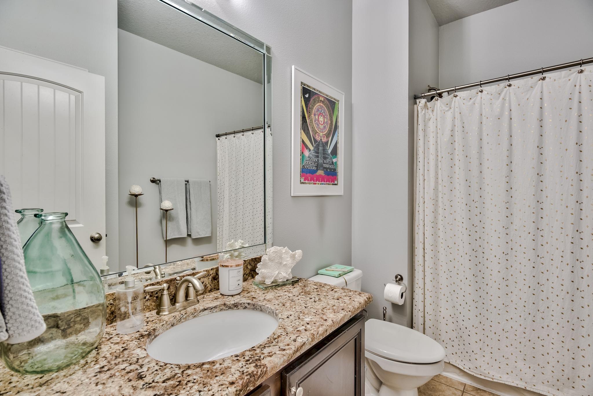 WHISPERING LAKES - Residential