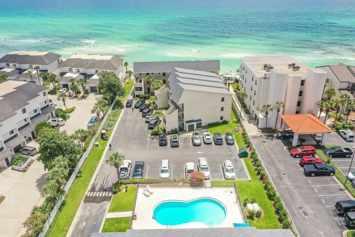 BEACHSIDE CONDO AT SEAGROVE - Residential Lease