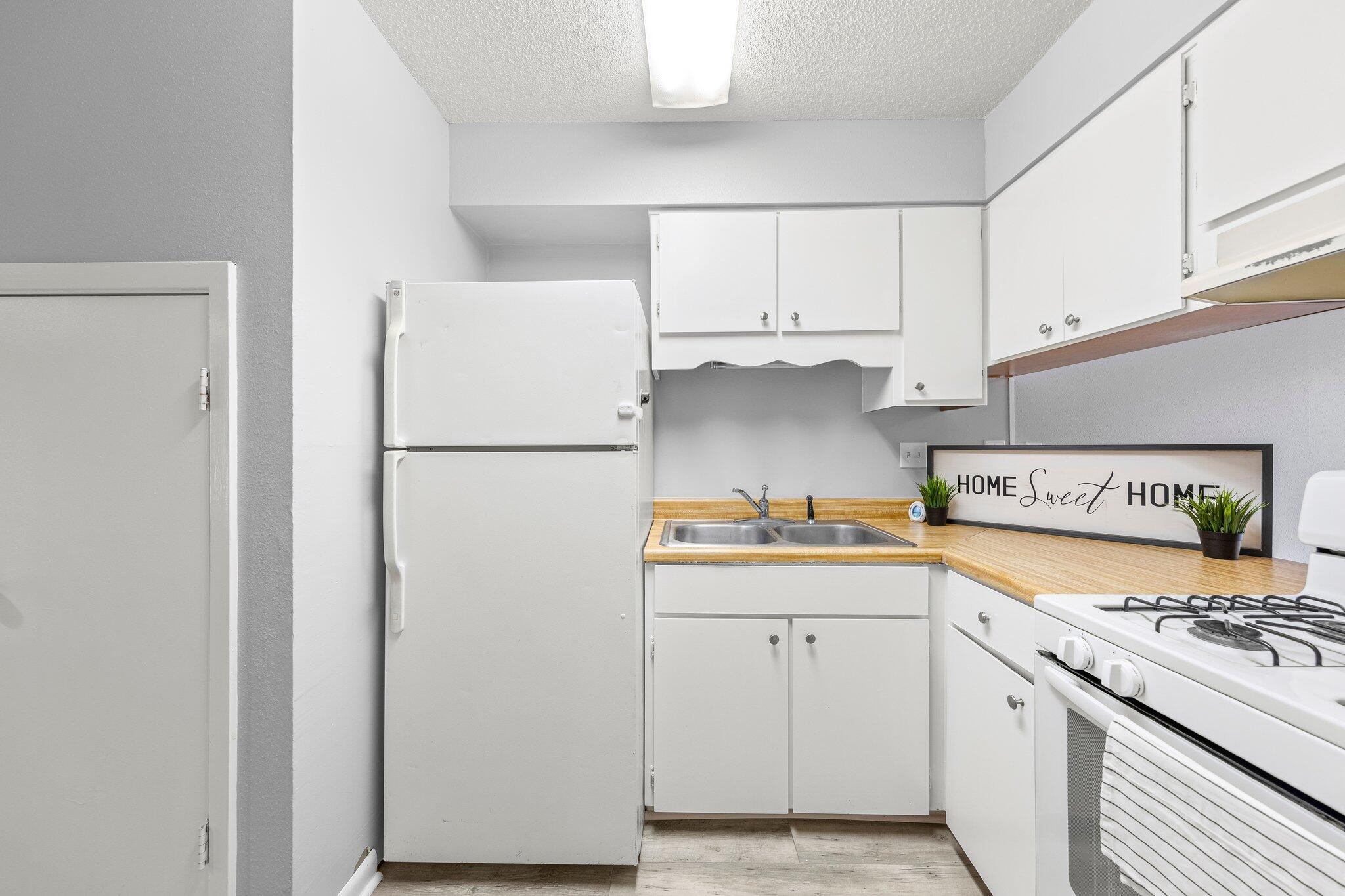 metes and bounds - Residential Lease