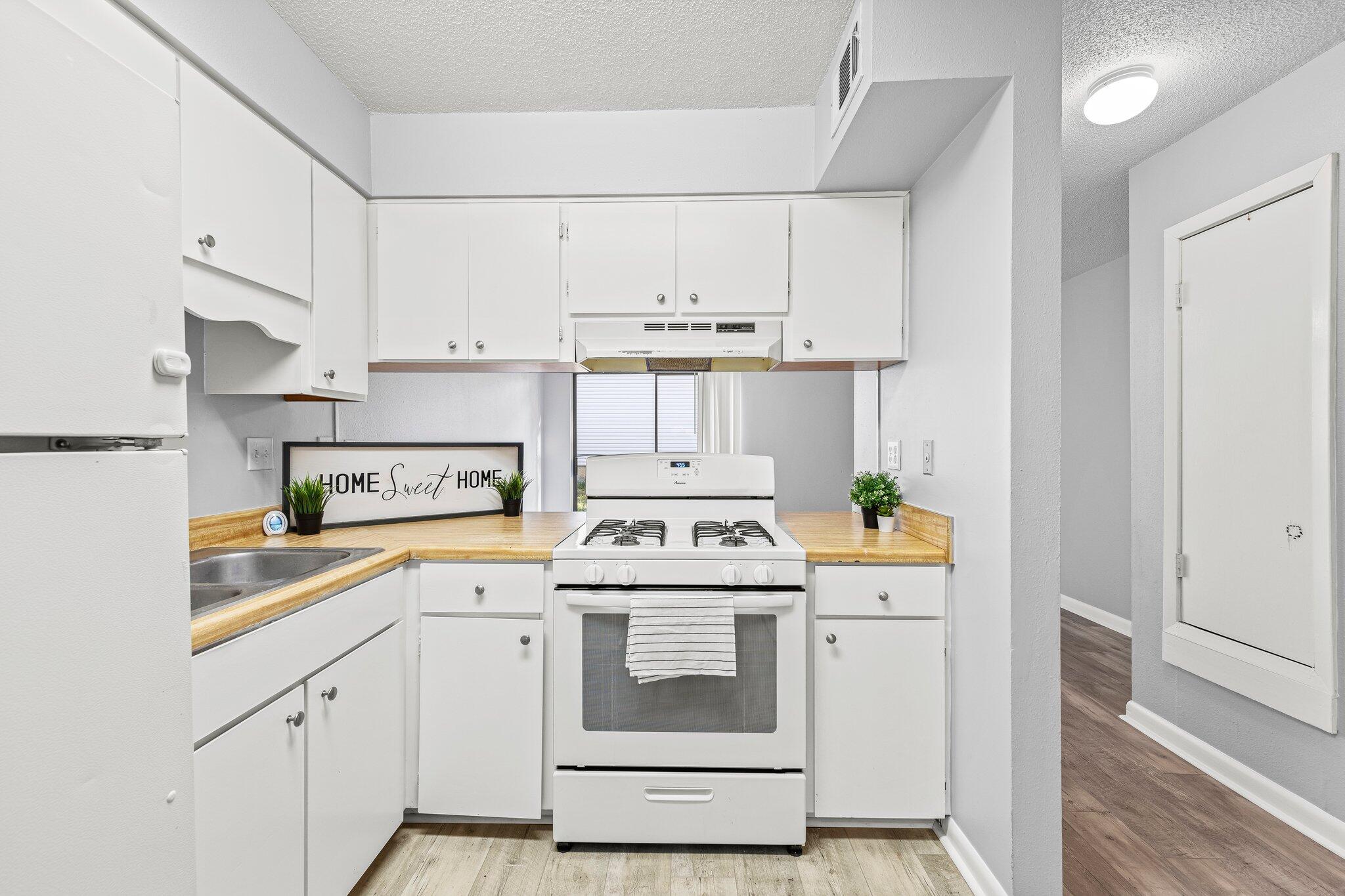 metes and bounds - Residential Lease