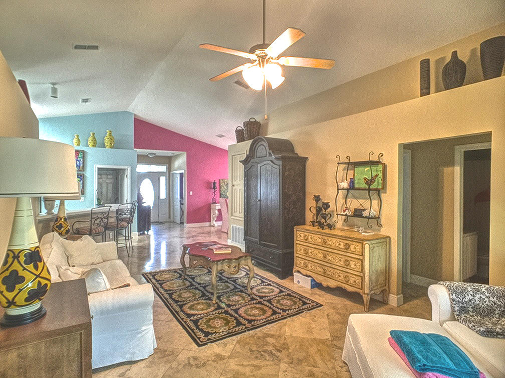 PARADISE RETREAT - Residential