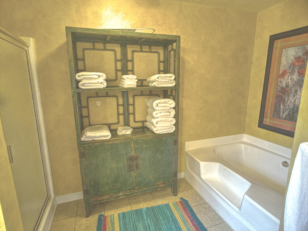 PARADISE RETREAT - Residential