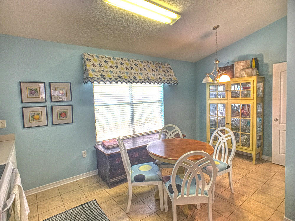 PARADISE RETREAT - Residential