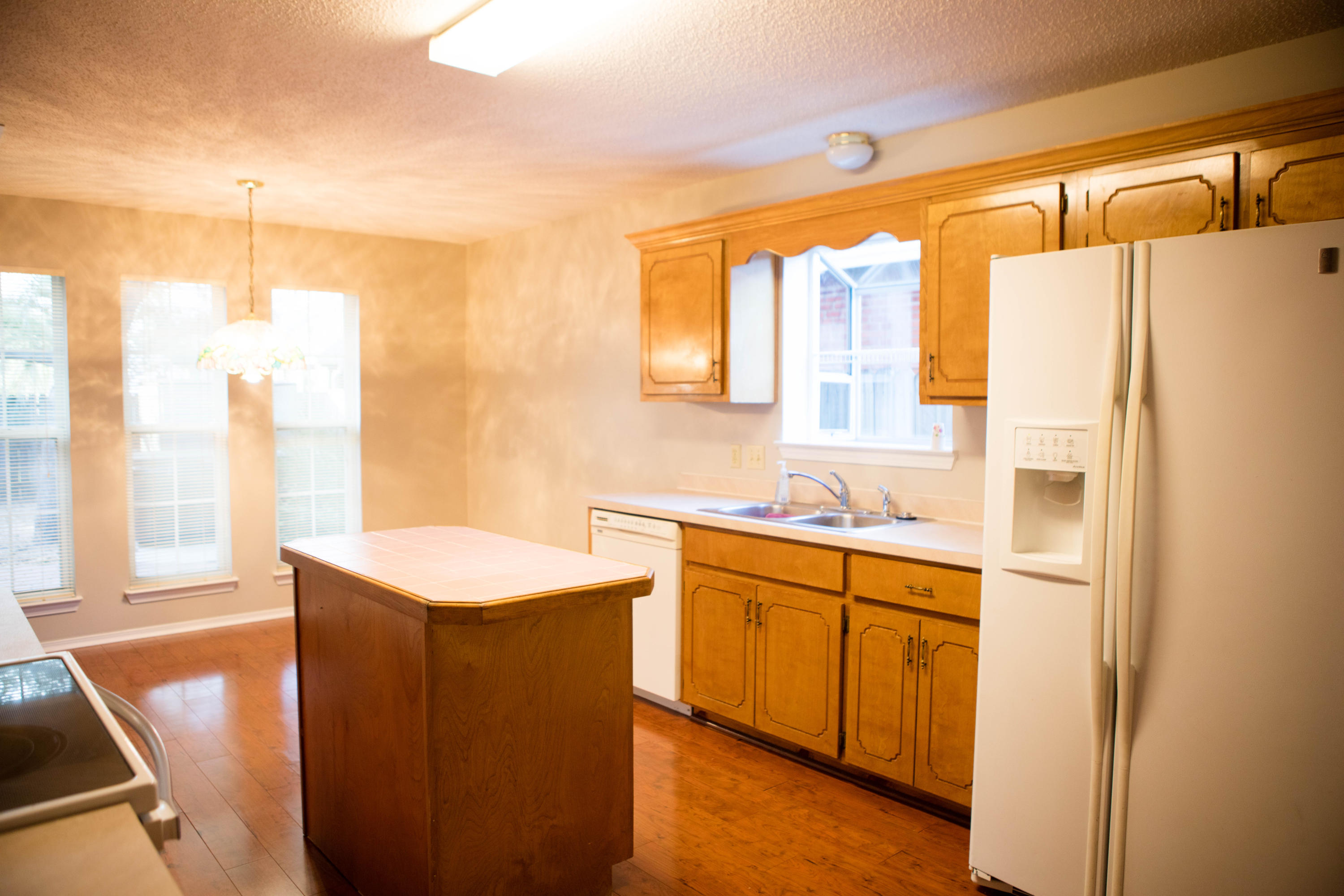 PARKWOOD SQUARE PH 2 - Residential