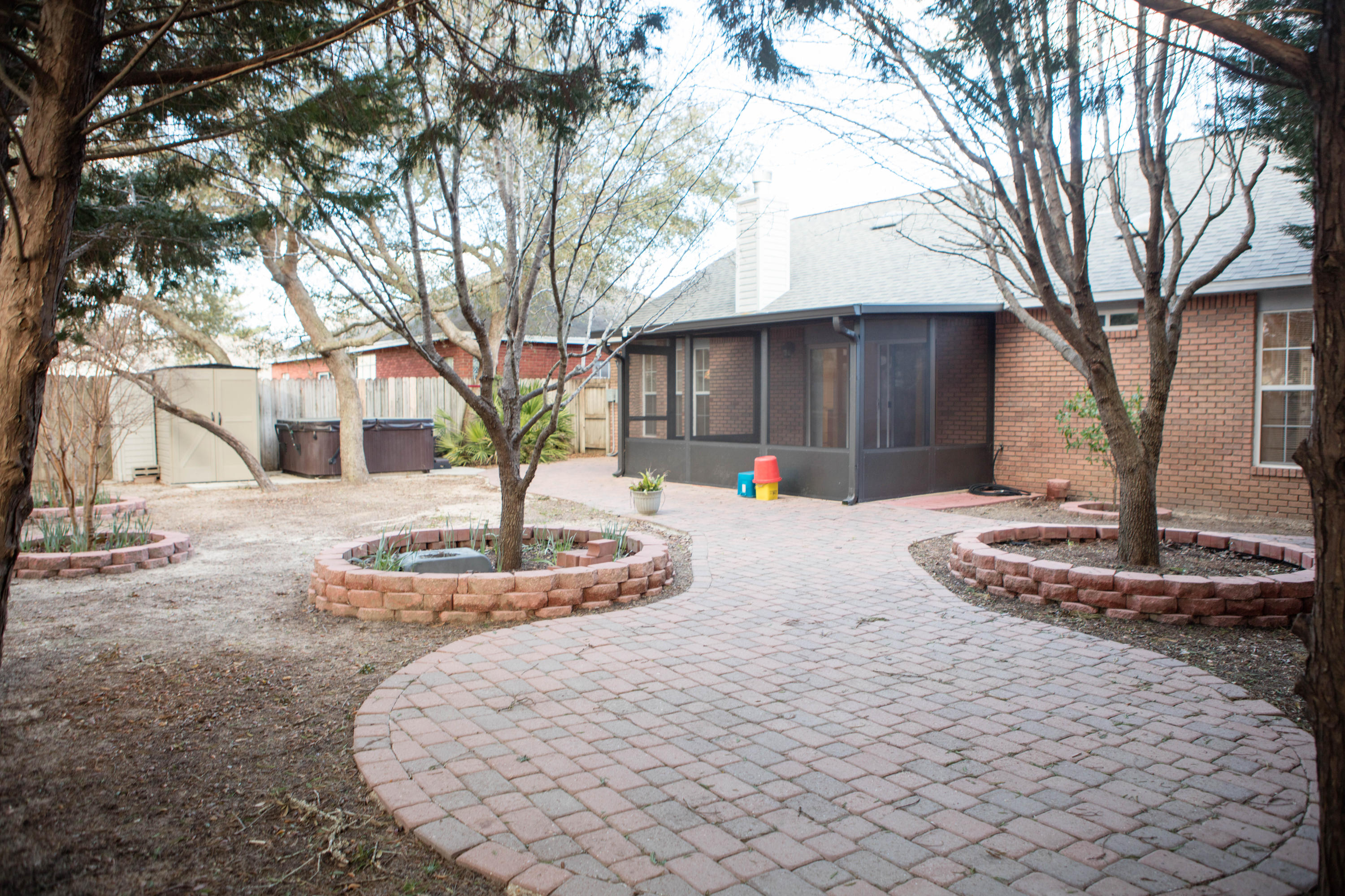 PARKWOOD SQUARE PH 2 - Residential