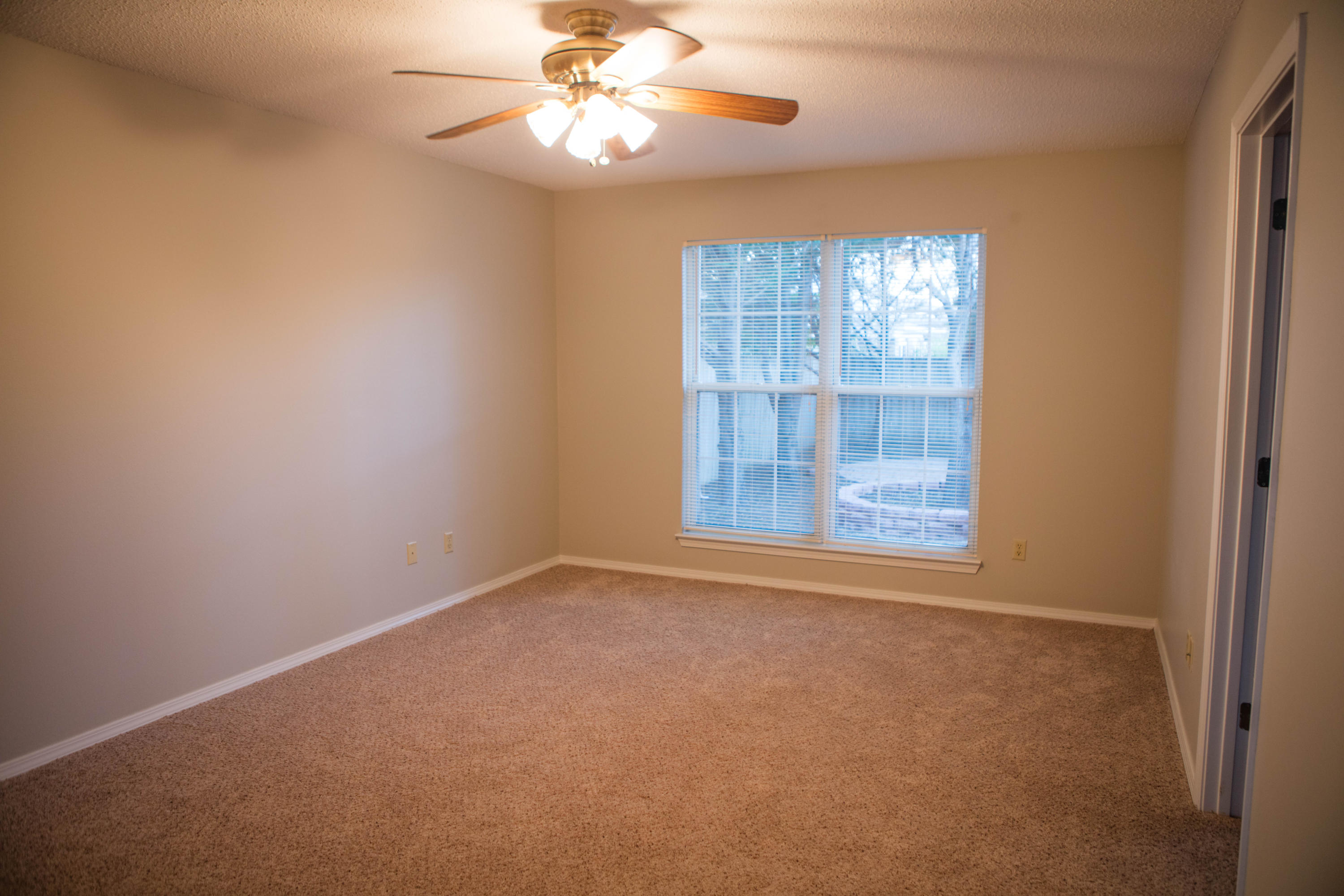 PARKWOOD SQUARE PH 2 - Residential