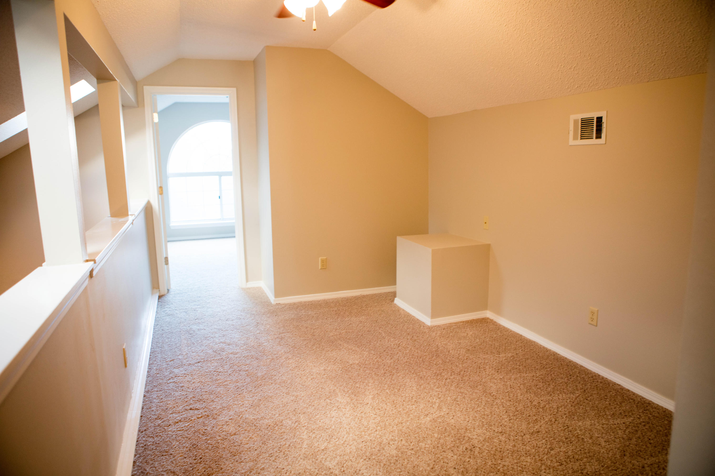 PARKWOOD SQUARE PH 2 - Residential