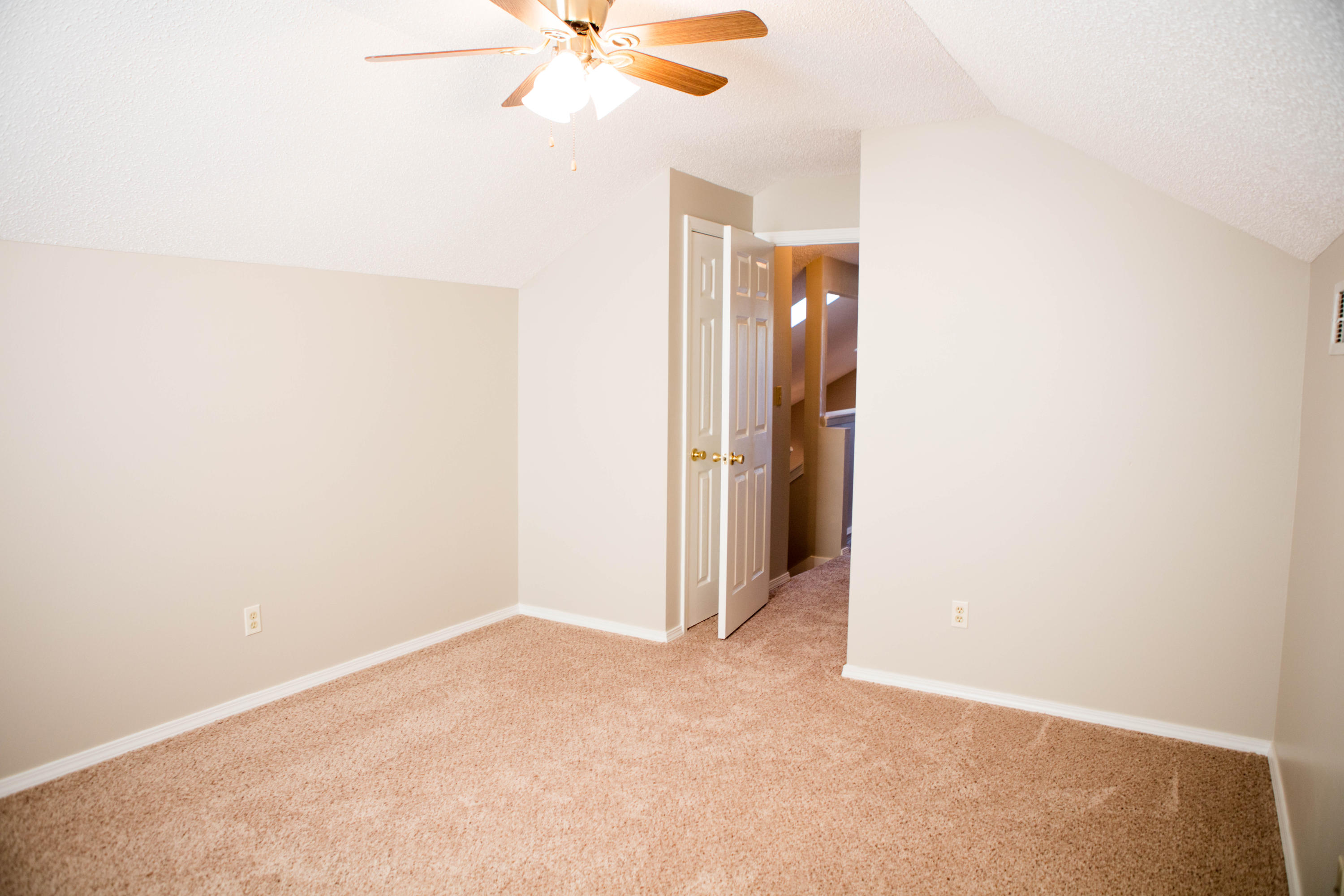 PARKWOOD SQUARE PH 2 - Residential