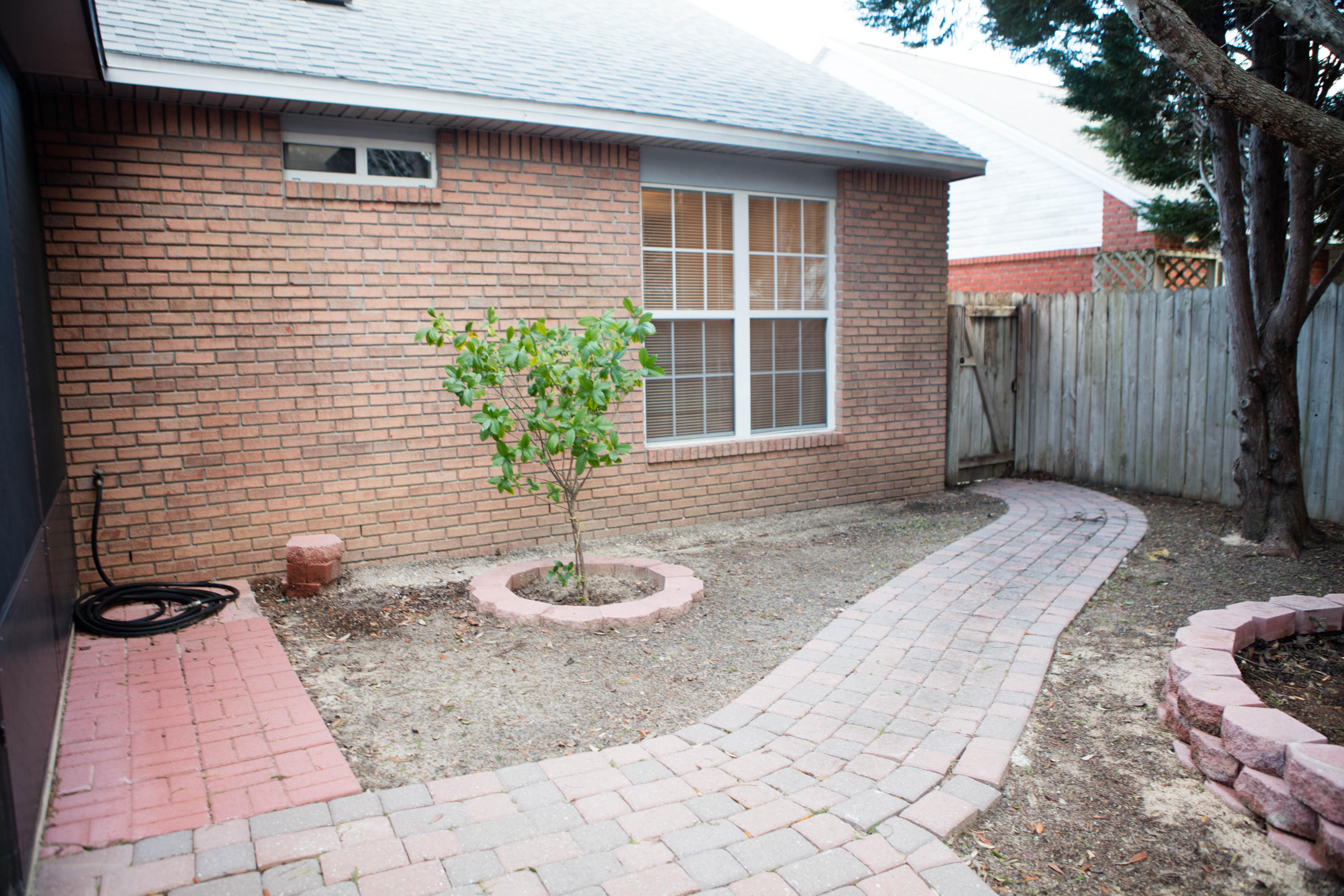 PARKWOOD SQUARE PH 2 - Residential