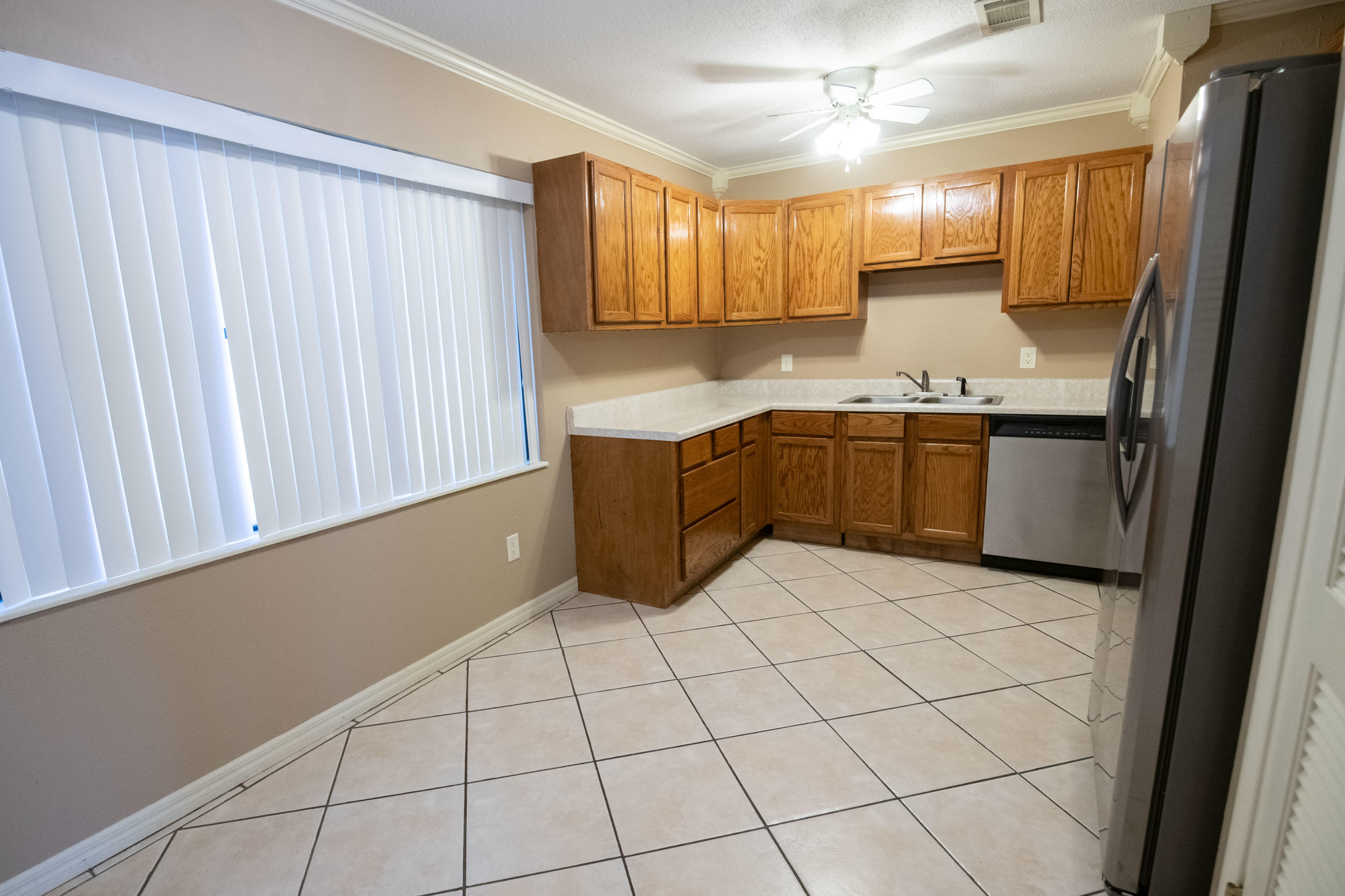 CAROL ANNE MANOR - Residential