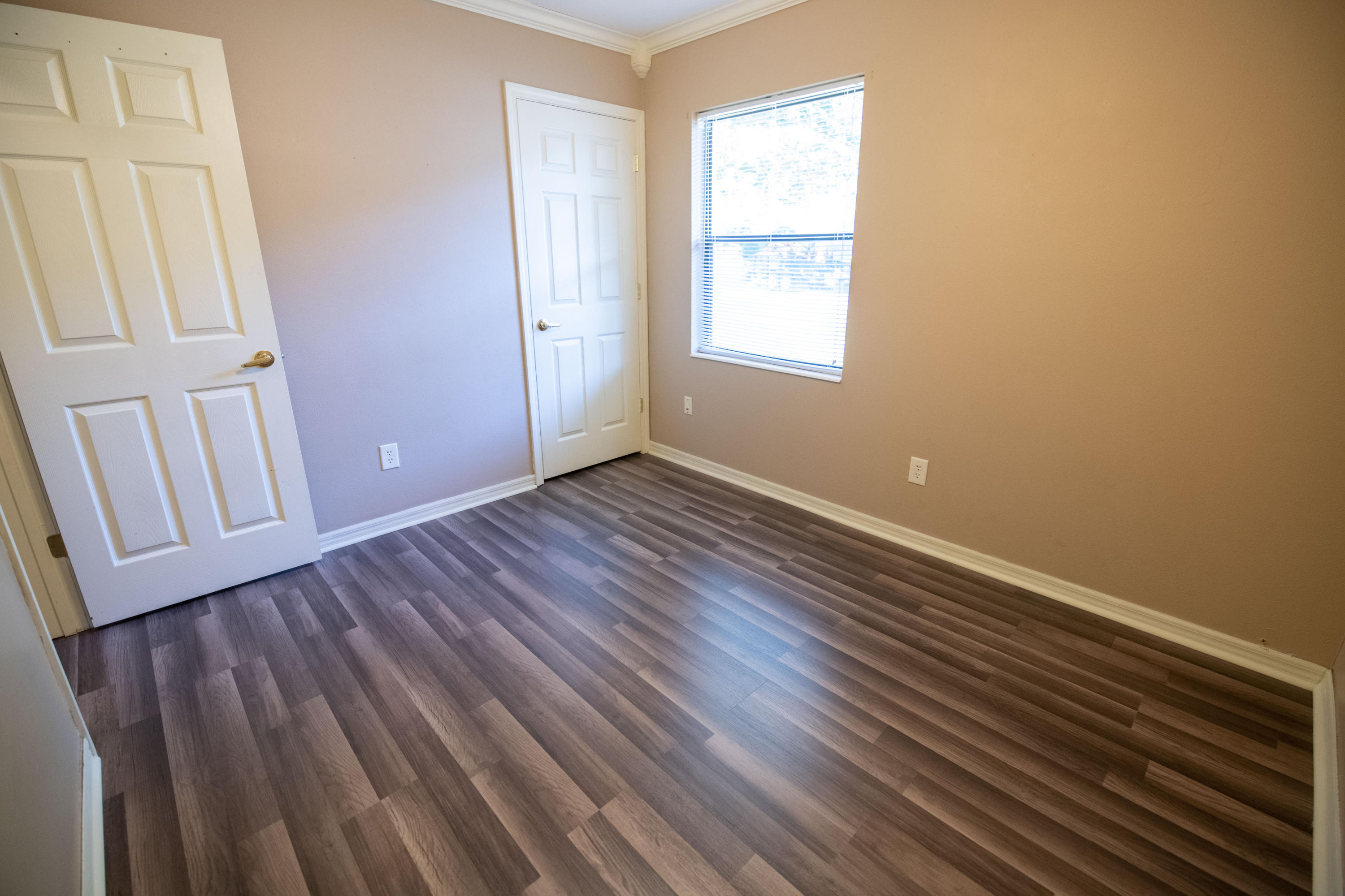 CAROL ANNE MANOR - Residential