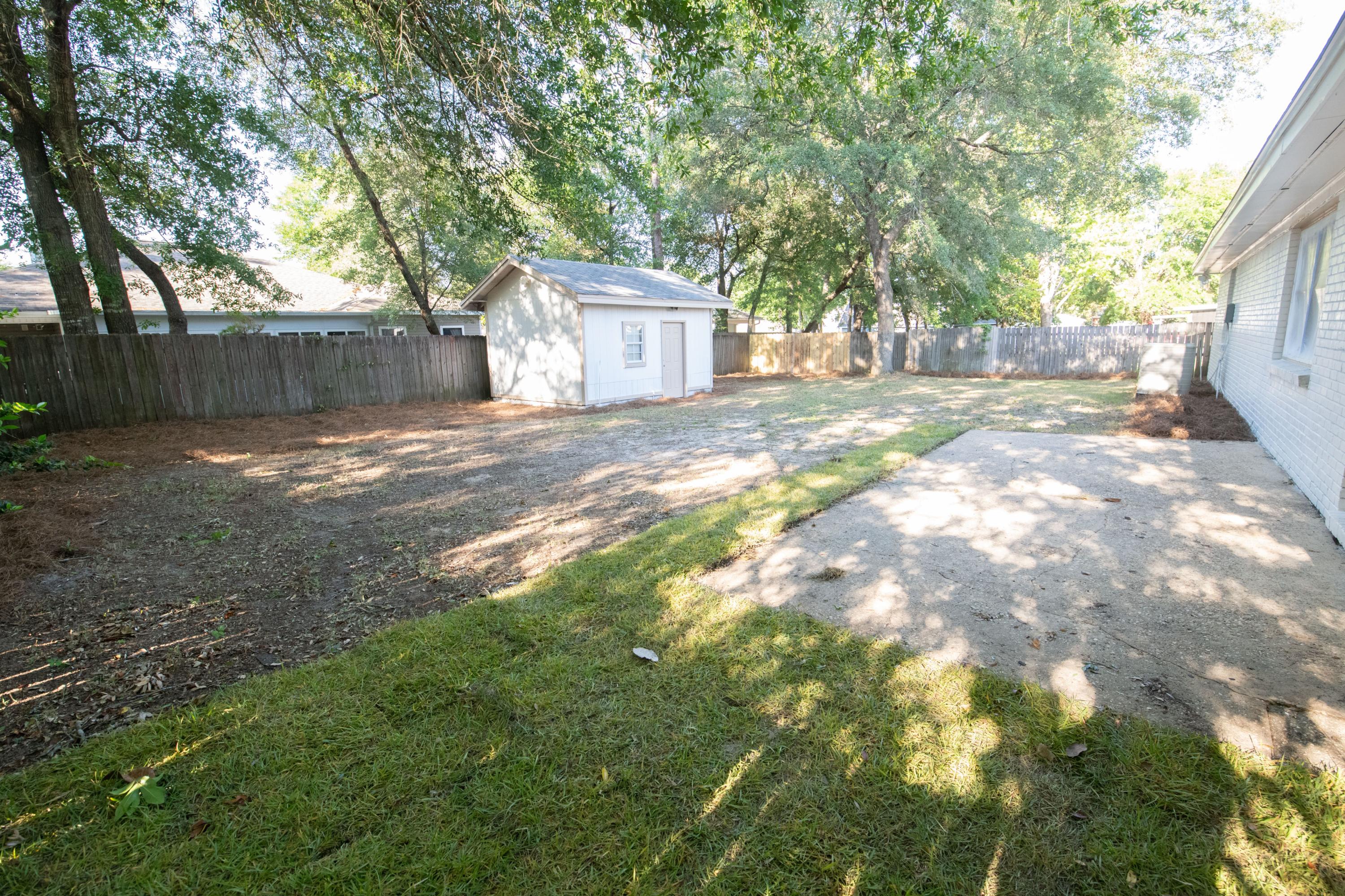 CAROL ANNE MANOR - Residential