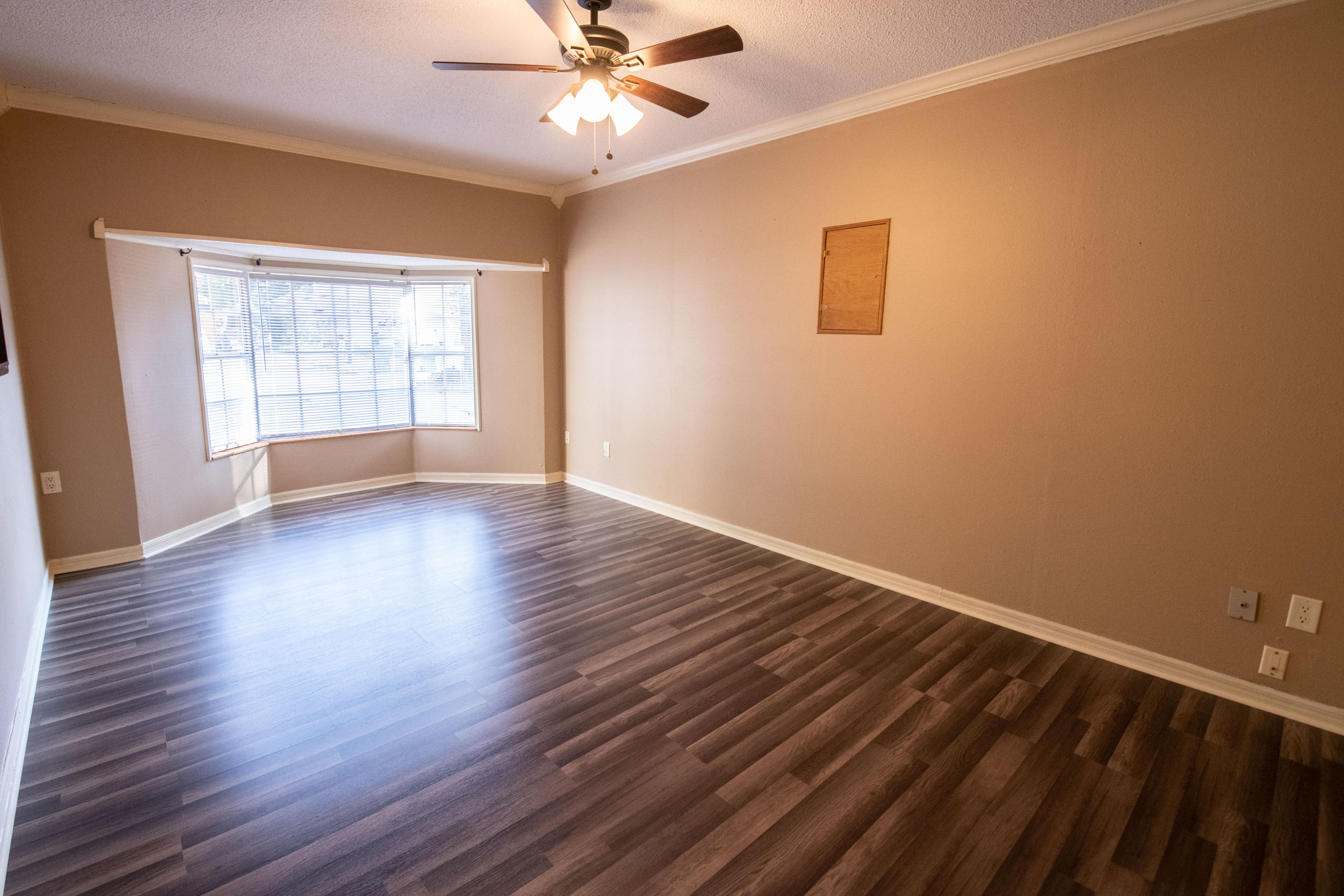 CAROL ANNE MANOR - Residential